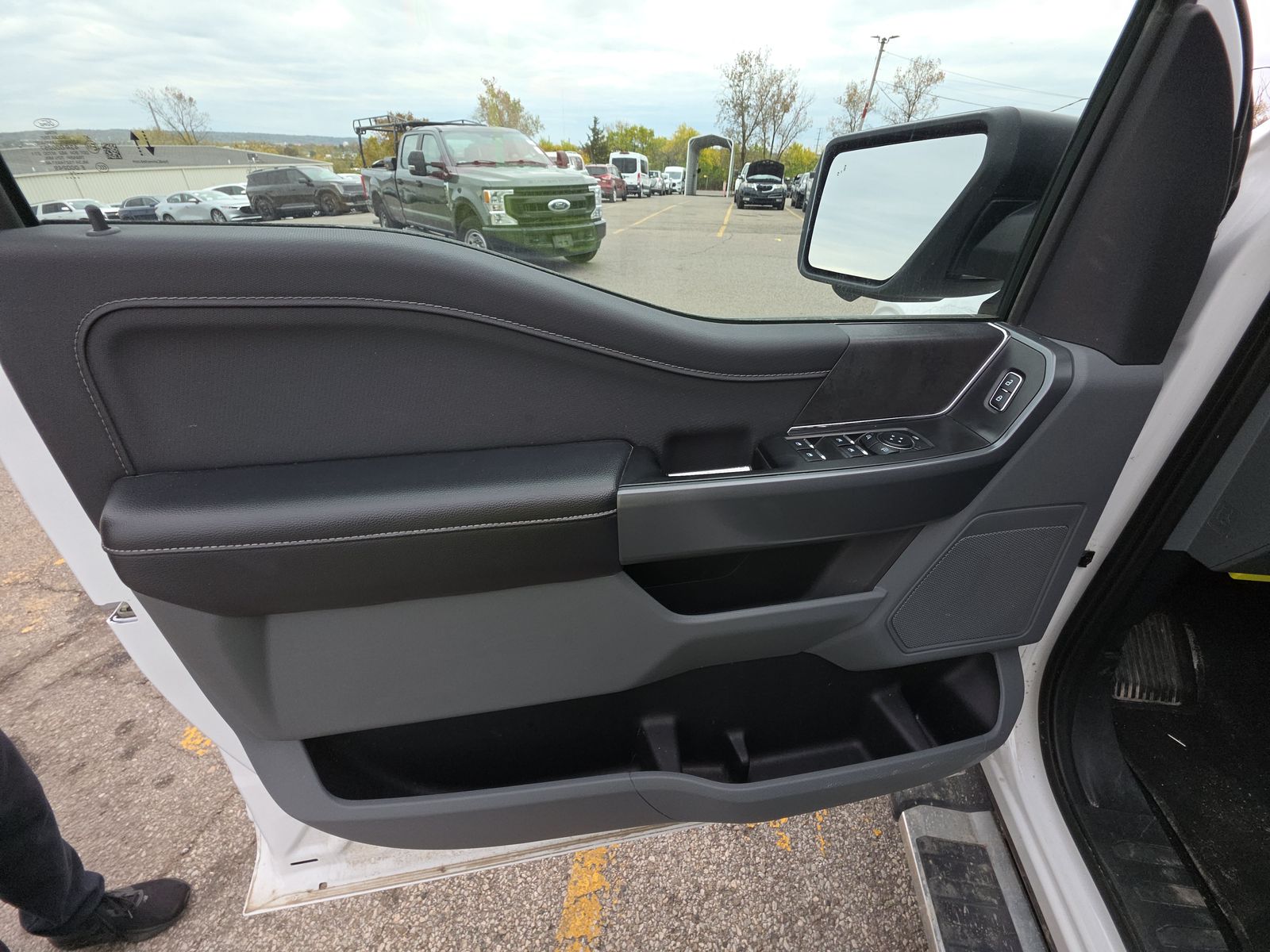 2024 Ford F-150 XLT AWD