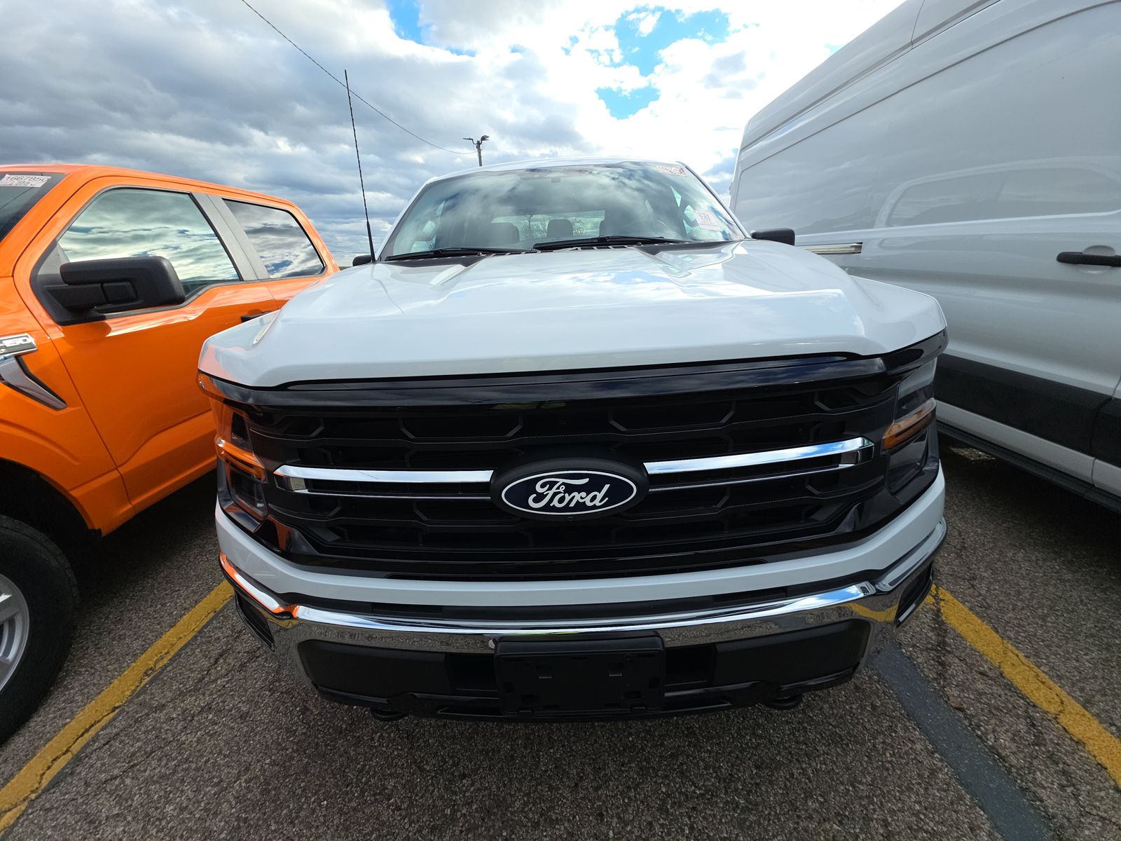 2024 Ford F-150 XLT AWD