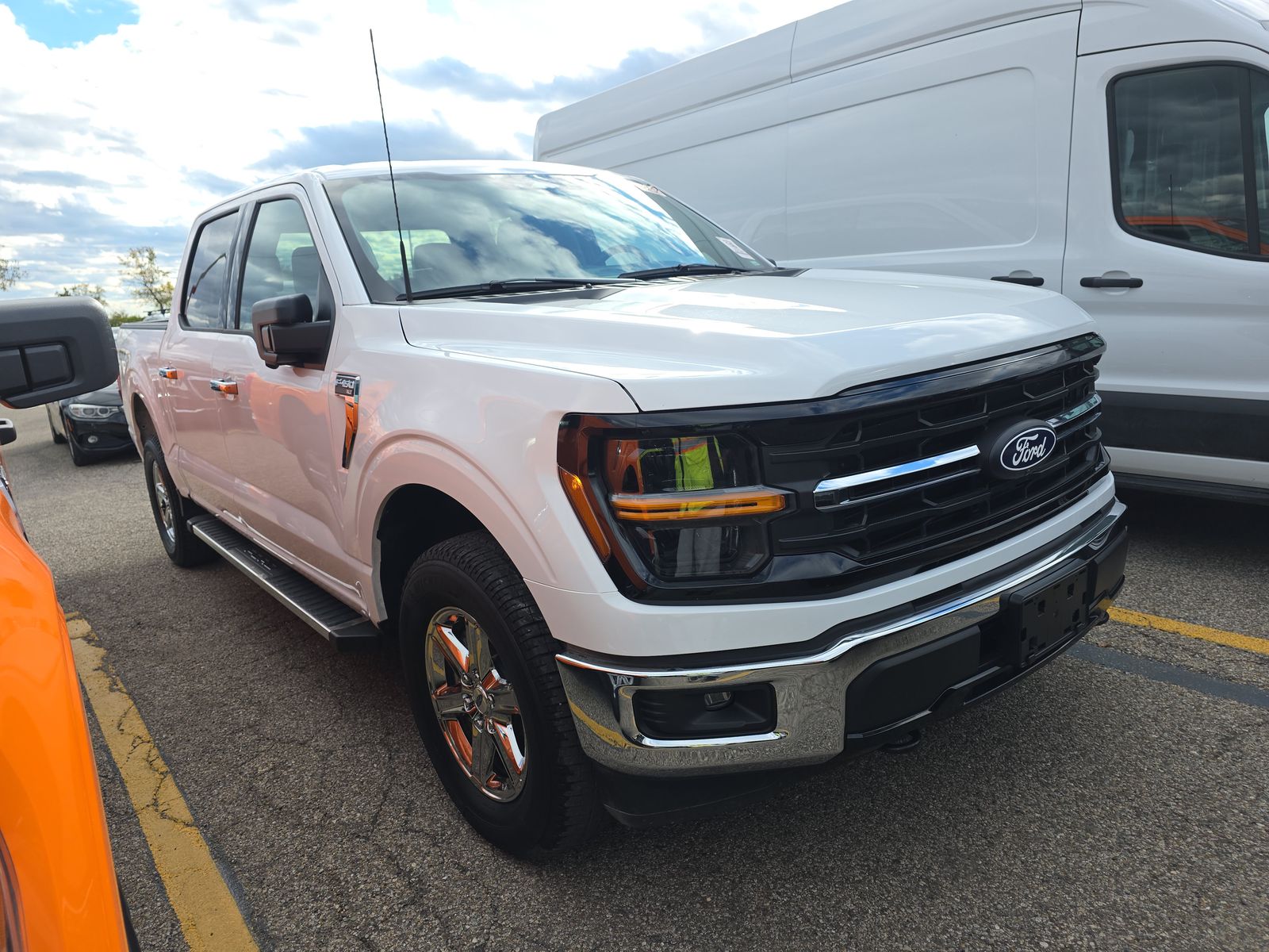 2024 Ford F-150 XLT AWD