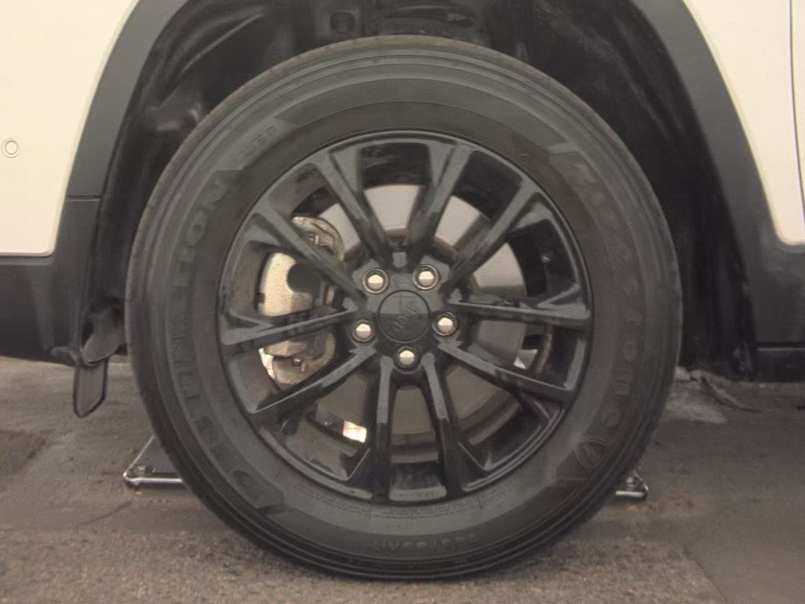 2023 Jeep Cherokee Altitude Lux AWD