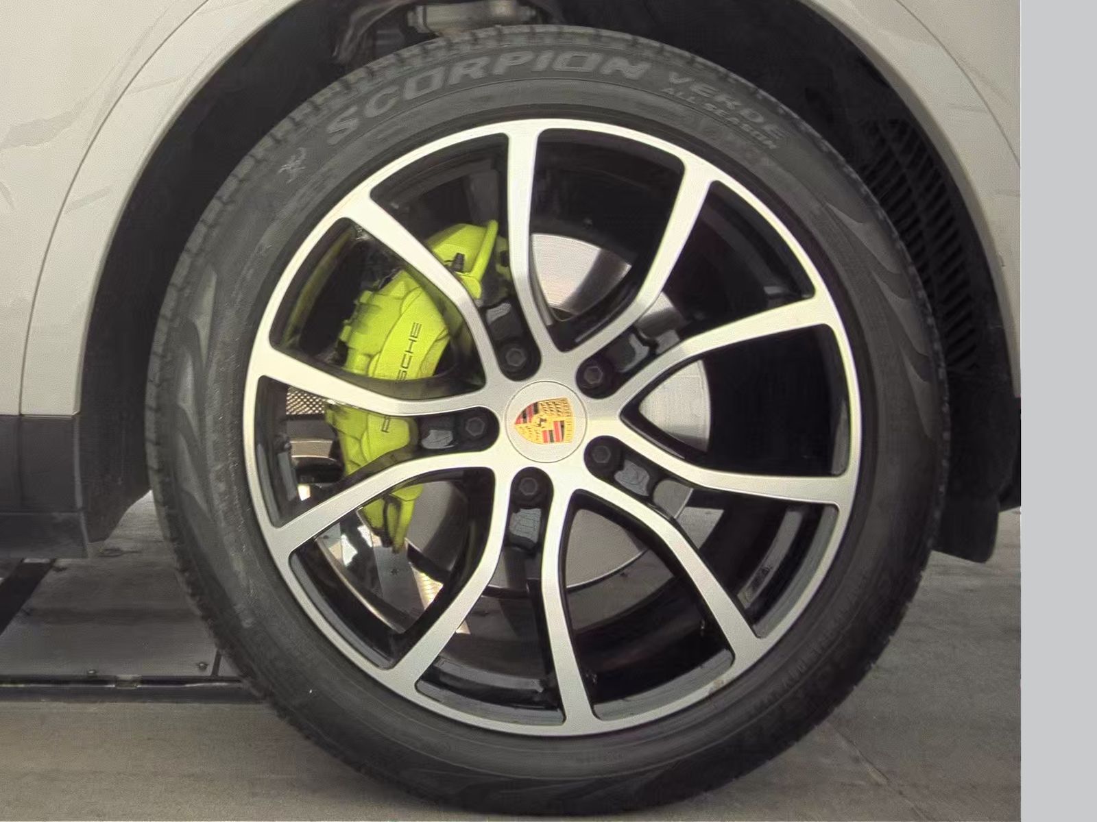 2023 Porsche Cayenne E-Hybrid AWD