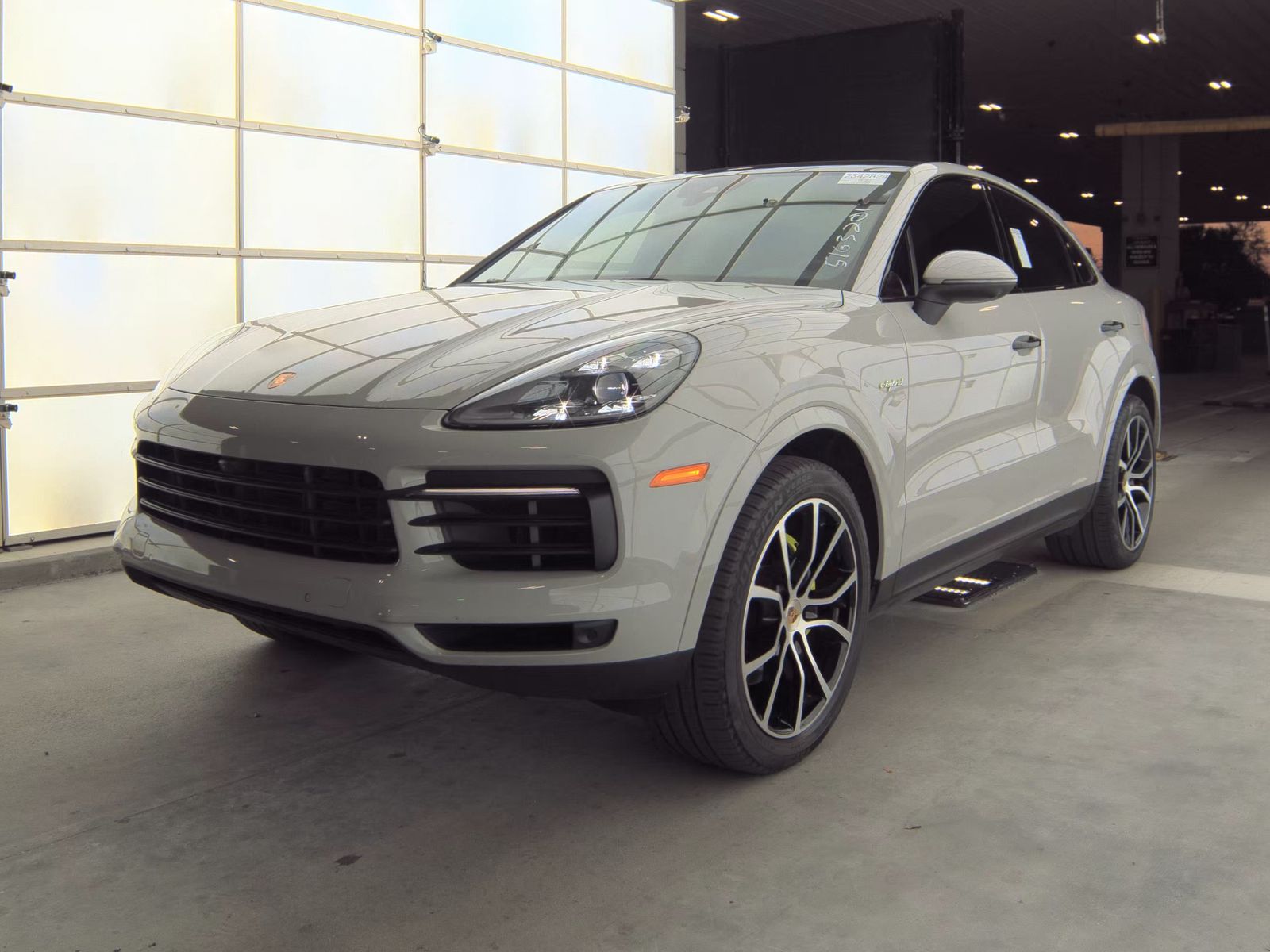 2023 Porsche Cayenne E-Hybrid AWD