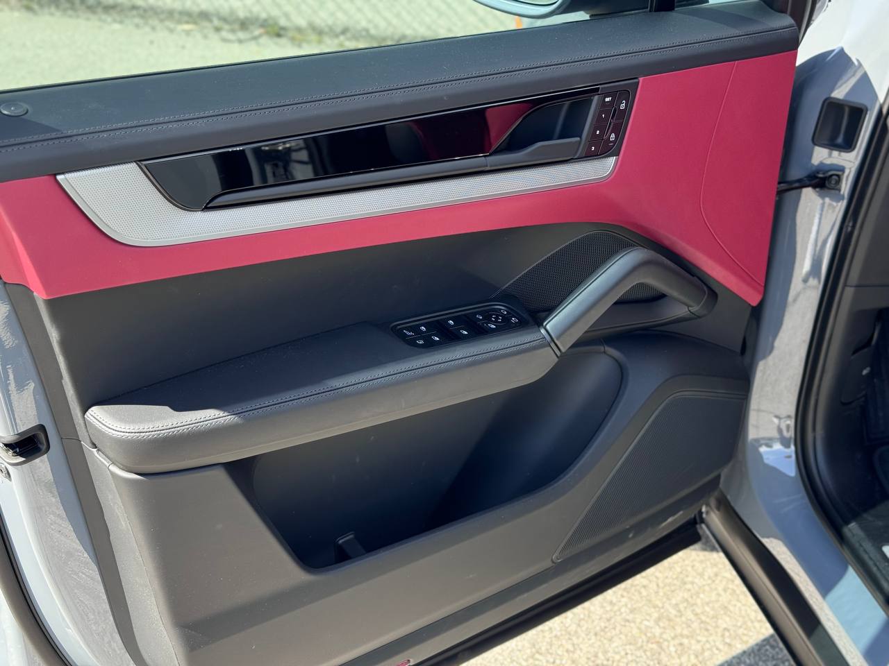 2025 Porsche Cayenne E-Hybrid AWD