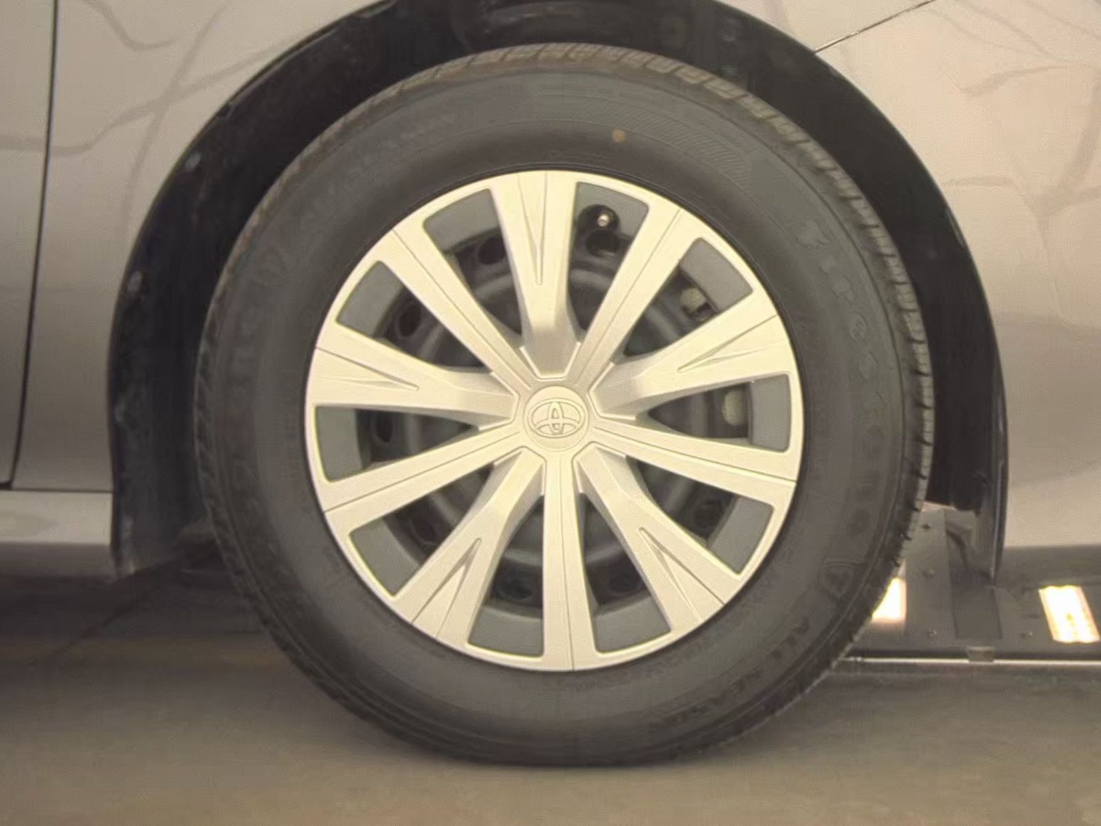 2021 Toyota Camry Hybrid LE FWD