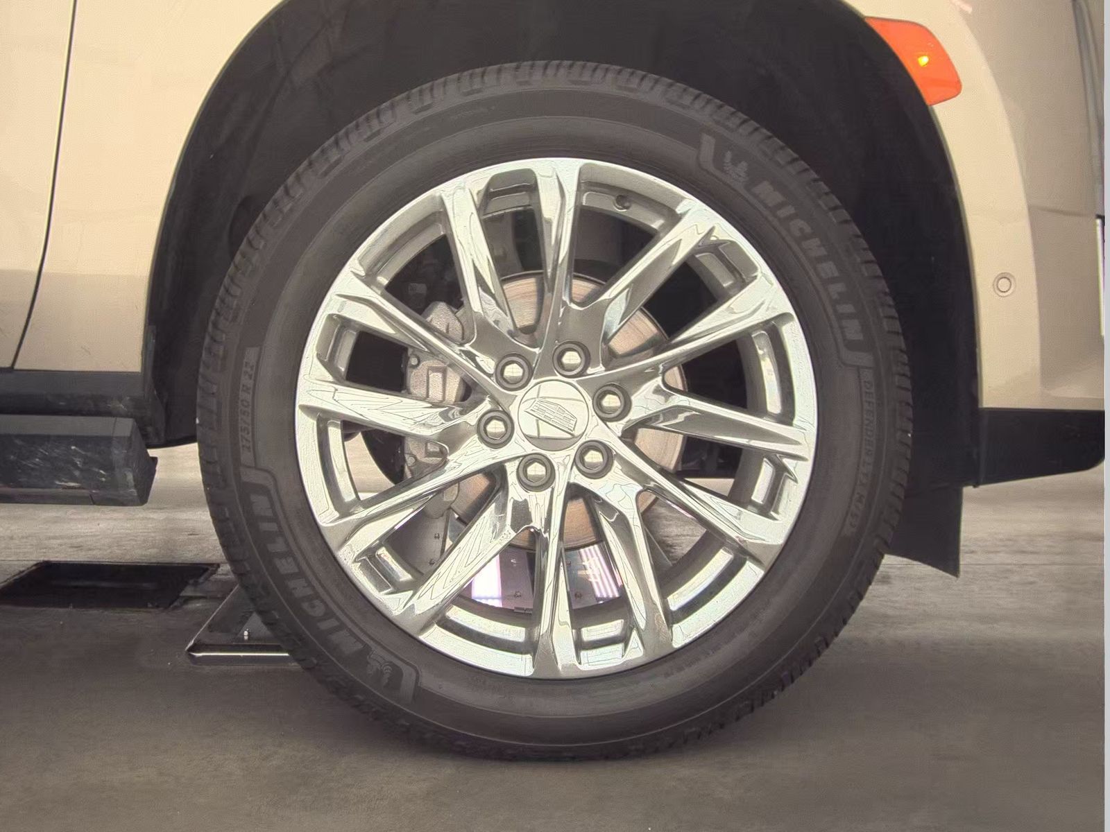 2023 Cadillac Escalade ESV Premium Luxury Platinum AWD