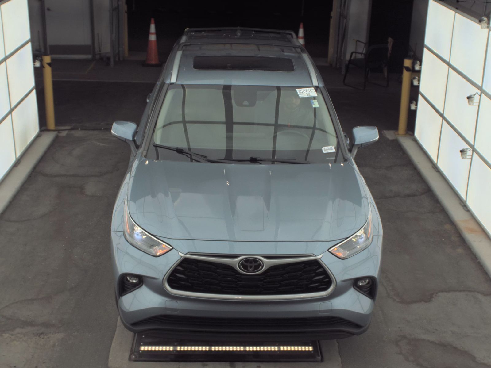 2023 Toyota Highlander XLE FWD