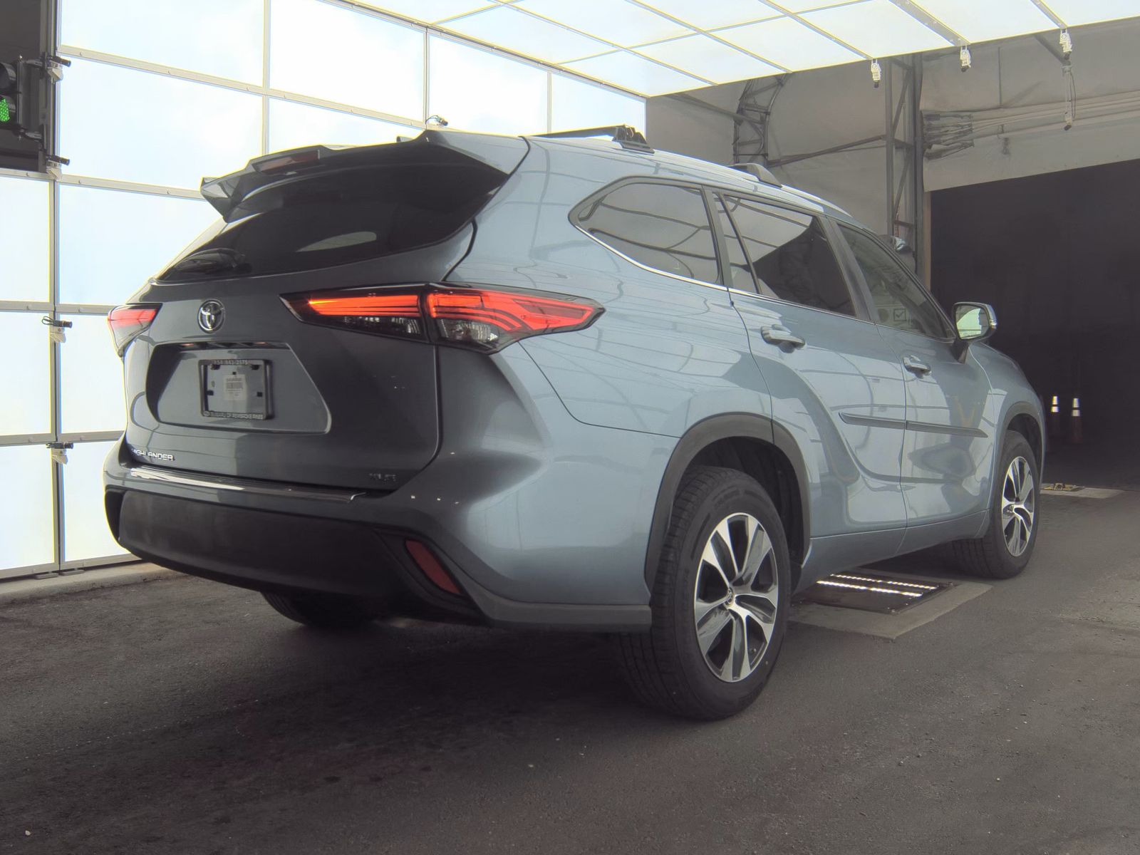 2023 Toyota Highlander XLE FWD