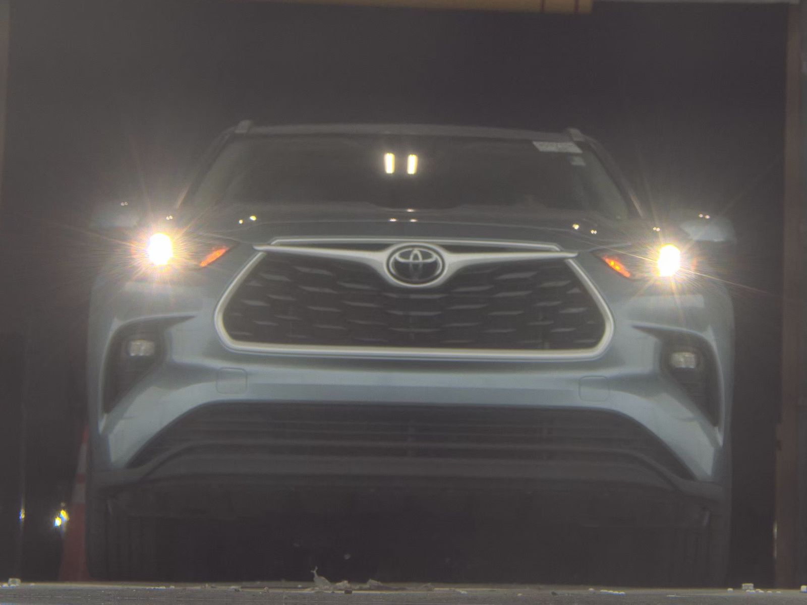 2023 Toyota Highlander XLE FWD