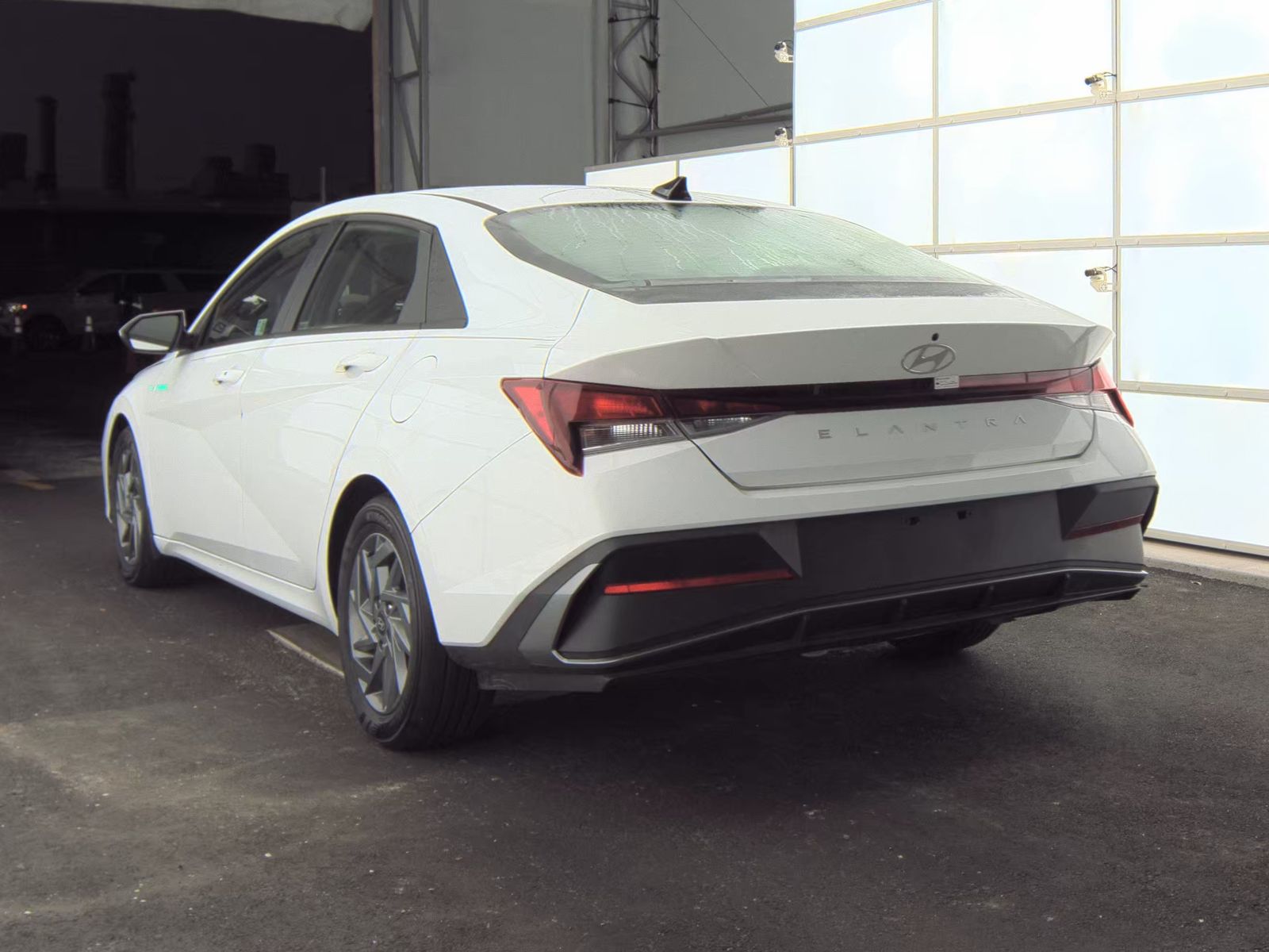 2024 Hyundai Elantra SEL FWD