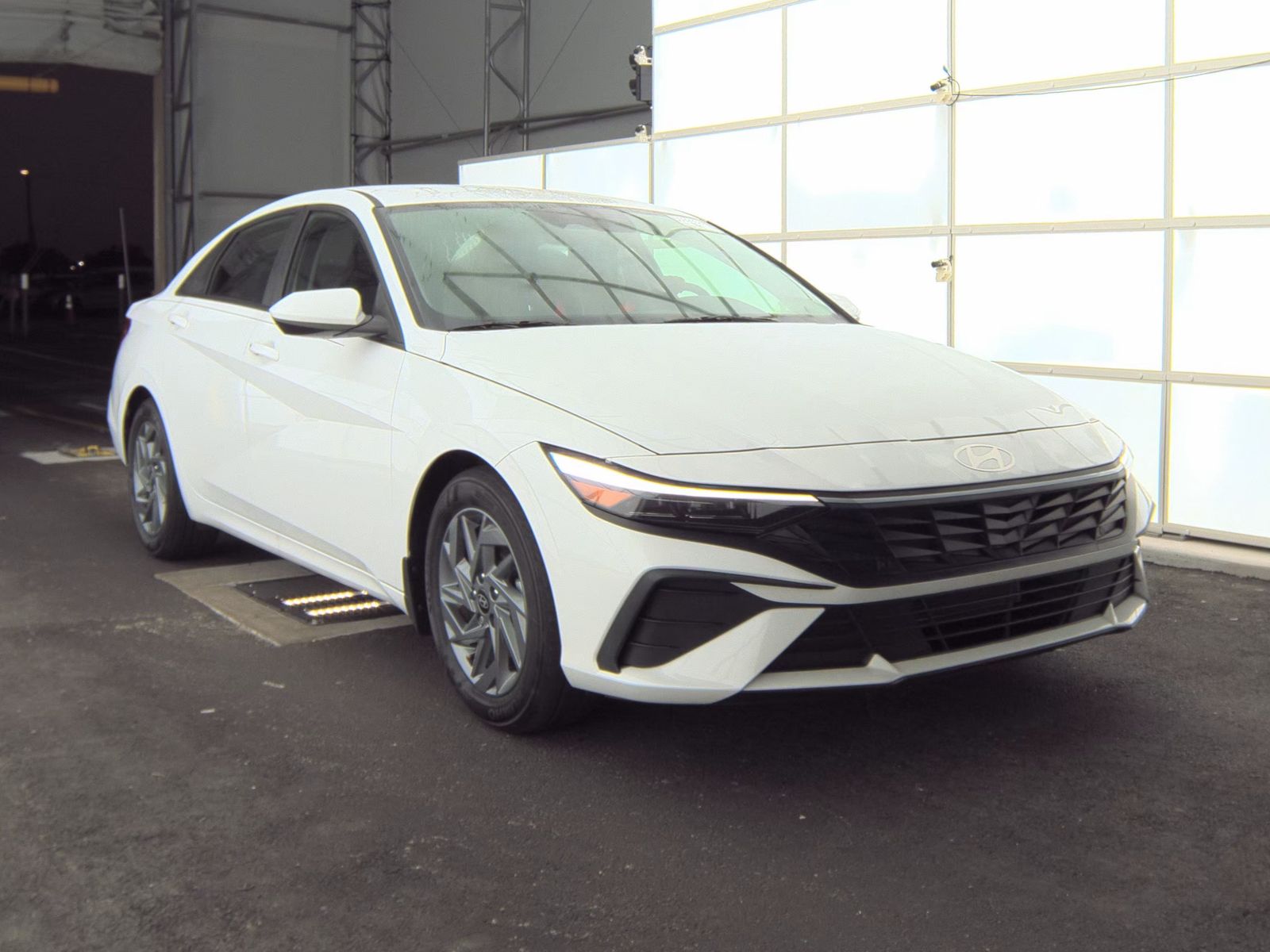 2024 Hyundai Elantra SEL FWD