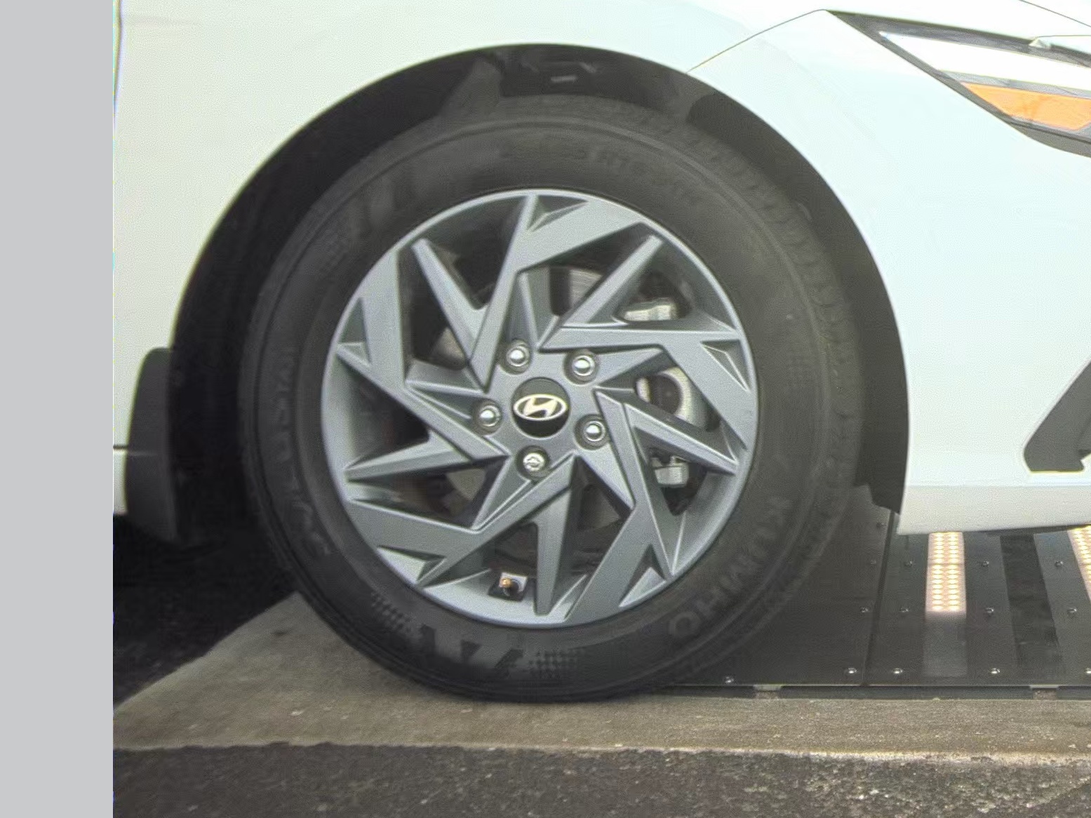 2024 Hyundai Elantra SEL FWD