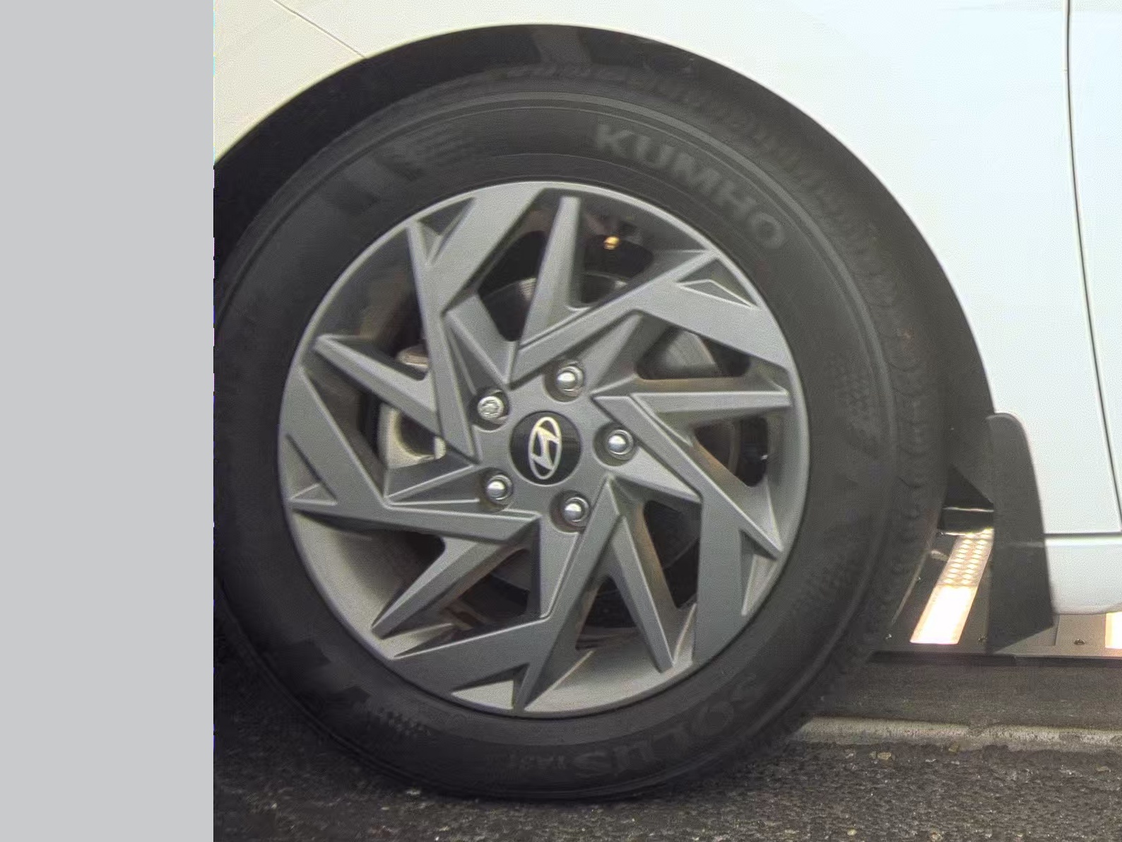 2024 Hyundai Elantra SEL FWD