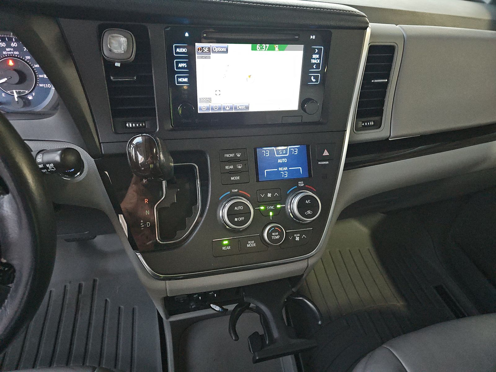 2017 Toyota Sienna XLE Premium FWD