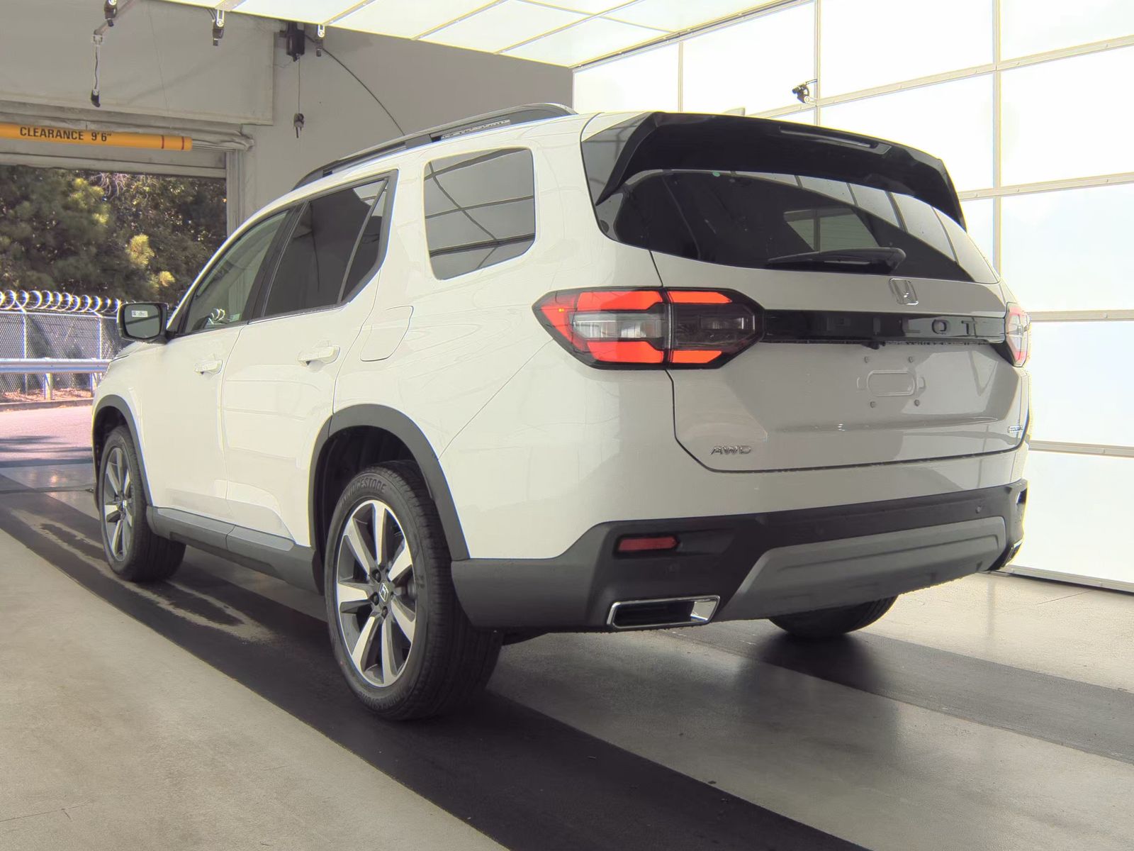 2025 Honda Pilot Touring AWD