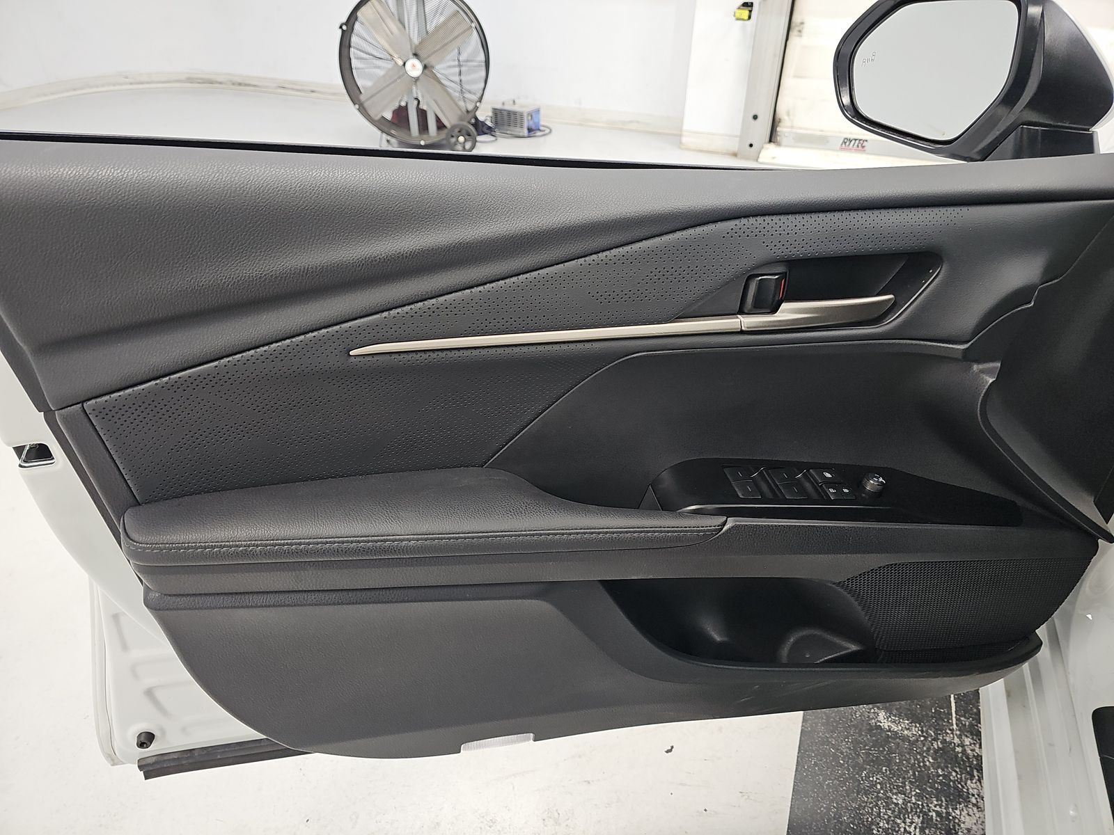 2025 Toyota Camry XSE FWD