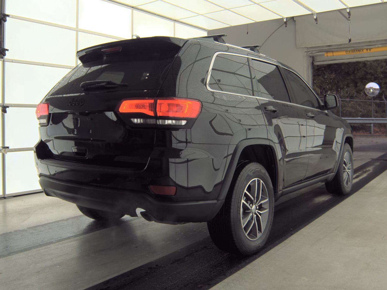 2018 Jeep Grand Cherokee Laredo E Edition AWD
