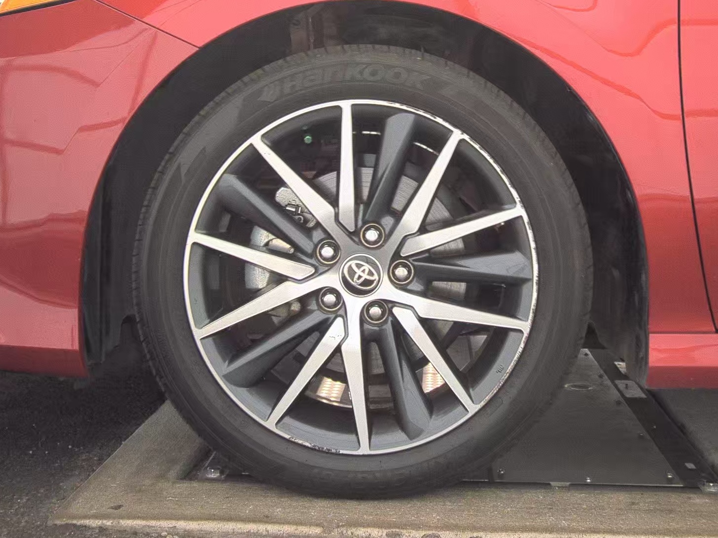 2024 Toyota Camry Hybrid XLE FWD