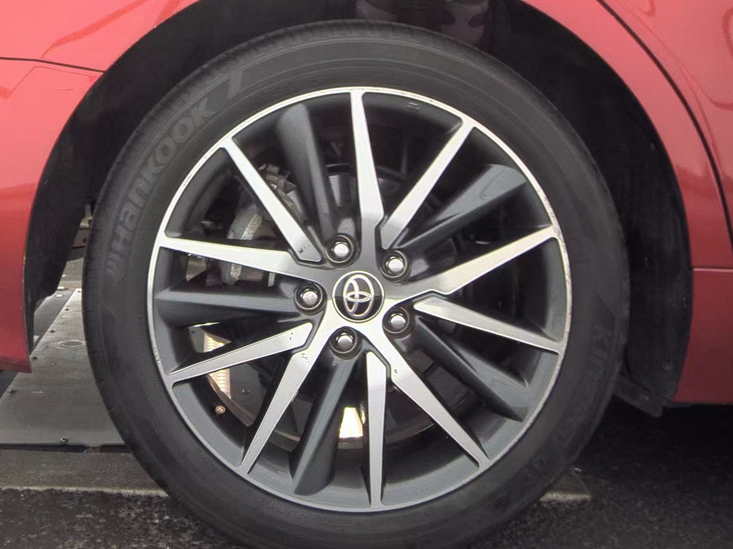 2024 Toyota Camry Hybrid XLE FWD