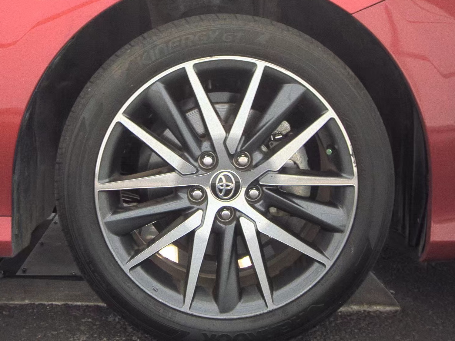 2024 Toyota Camry Hybrid XLE FWD