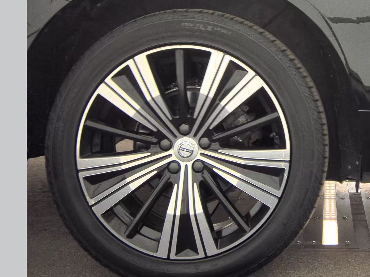 2022 Volvo XC60 B5 Inscription AWD