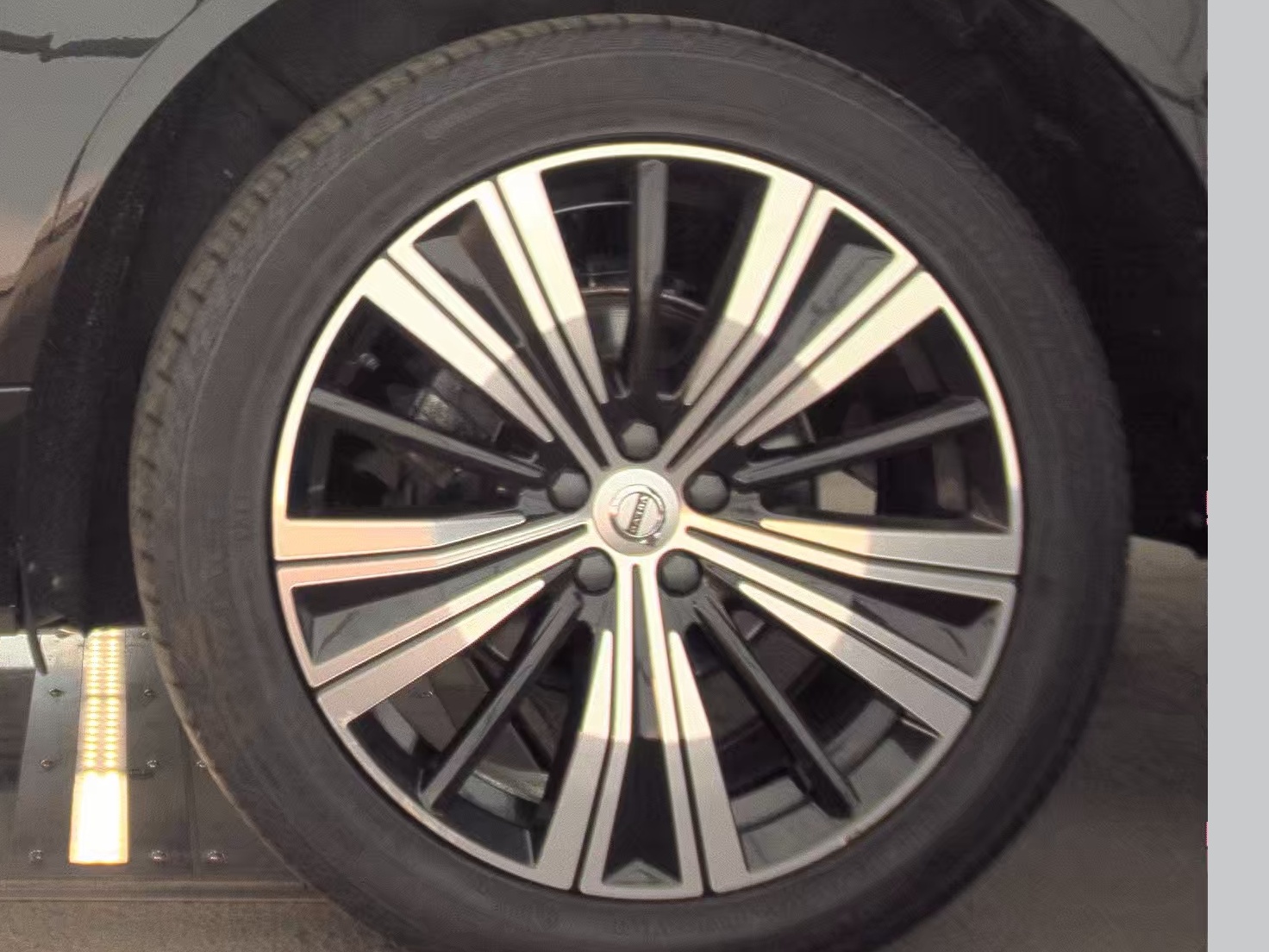 2022 Volvo XC60 B5 Inscription AWD