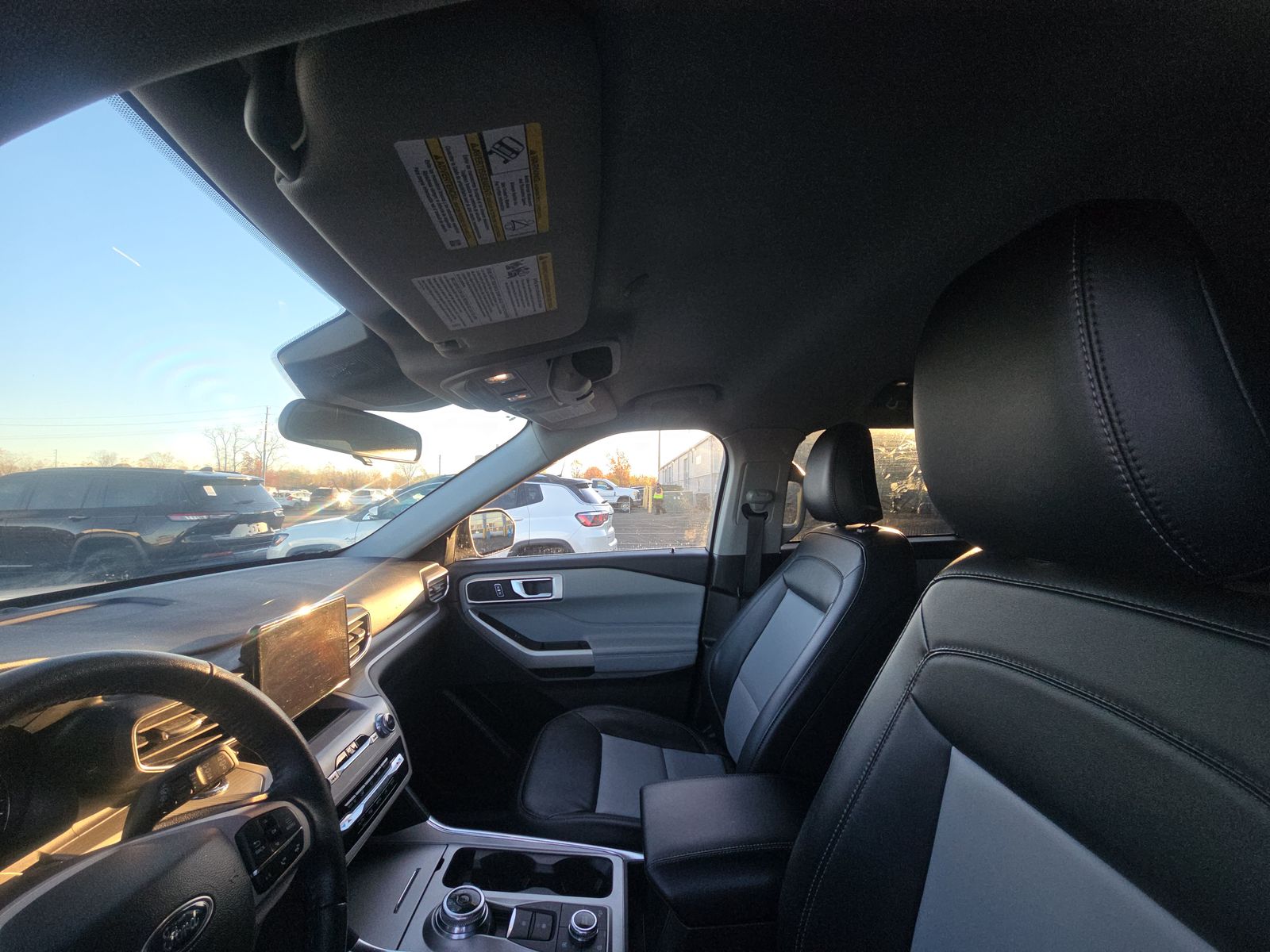 2023 Ford Explorer XLT AWD