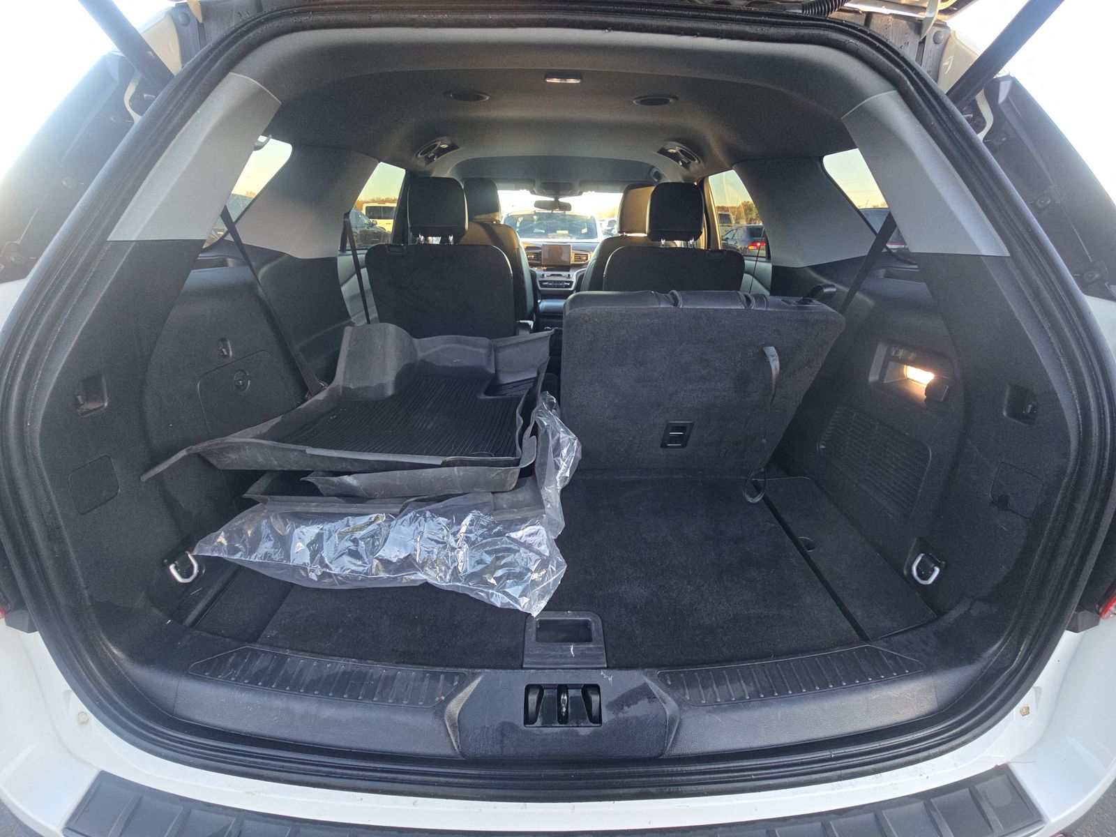 2023 Ford Explorer XLT AWD