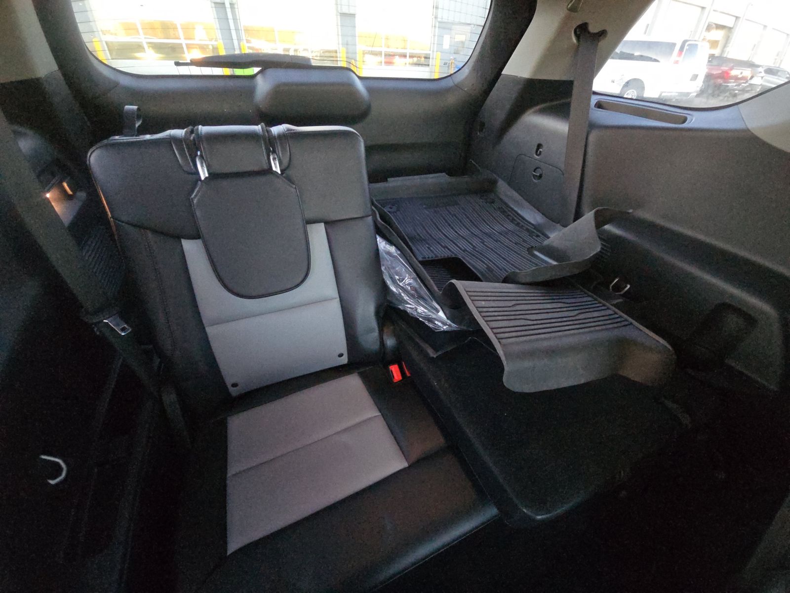 2023 Ford Explorer XLT AWD