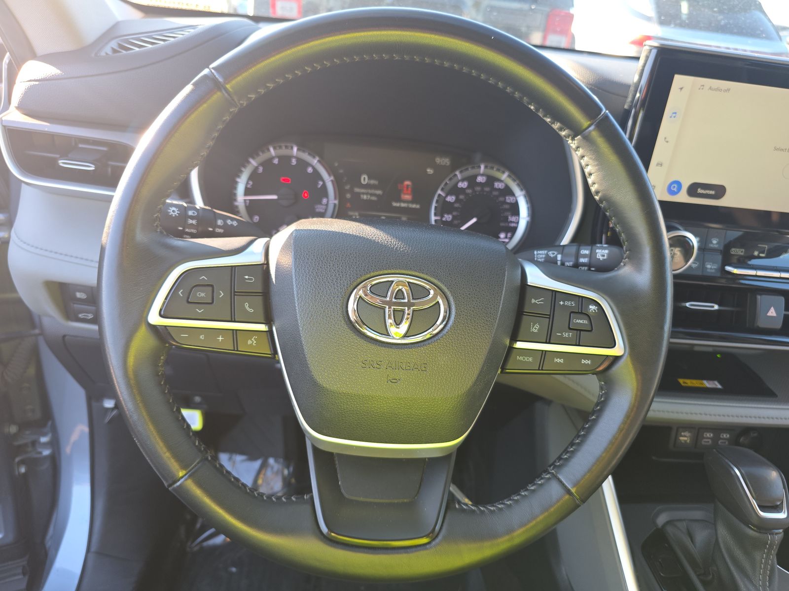 2023 Toyota Highlander XLE FWD