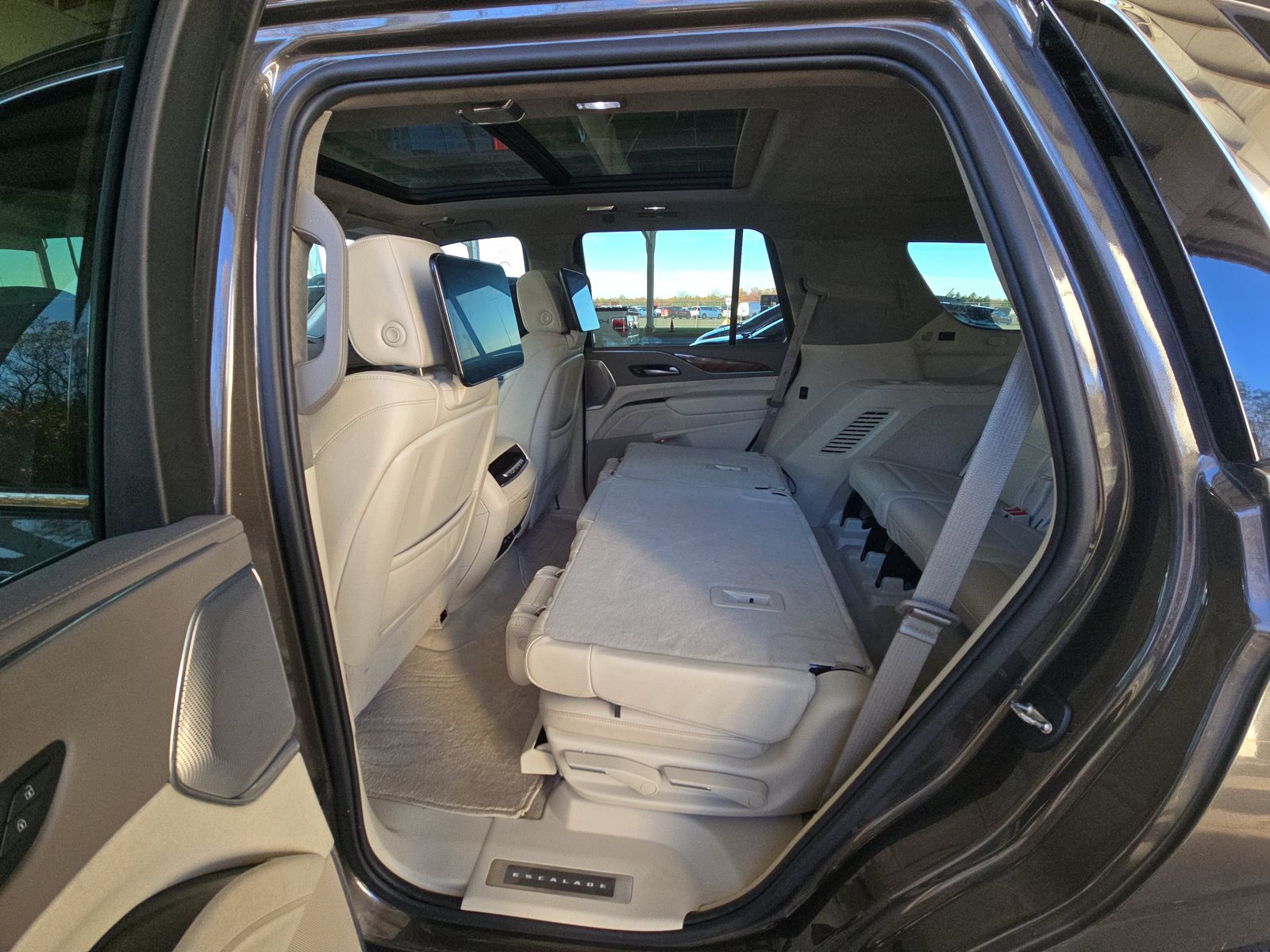 2021 Cadillac Escalade Premium Luxury Platinum AWD