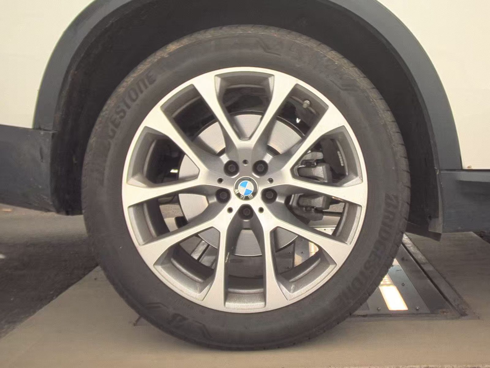 2025 BMW X5 xDrive40i AWD