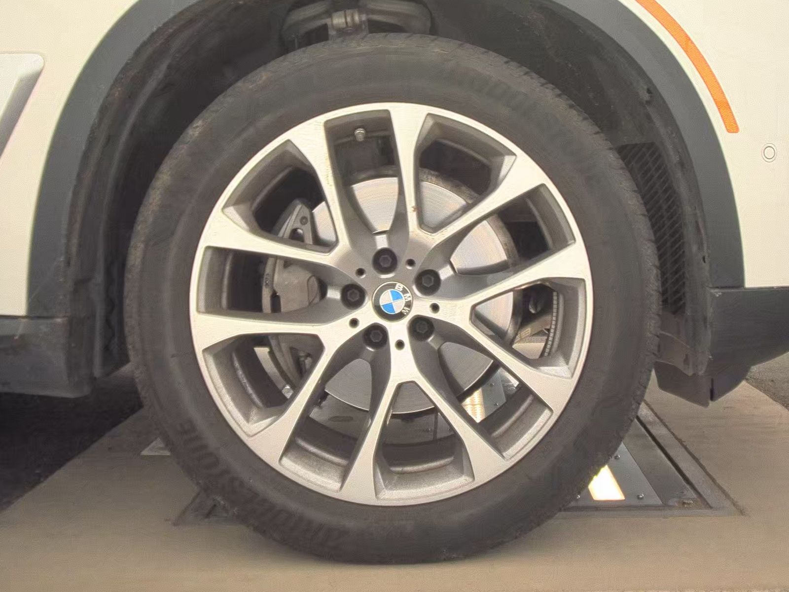 2025 BMW X5 xDrive40i AWD