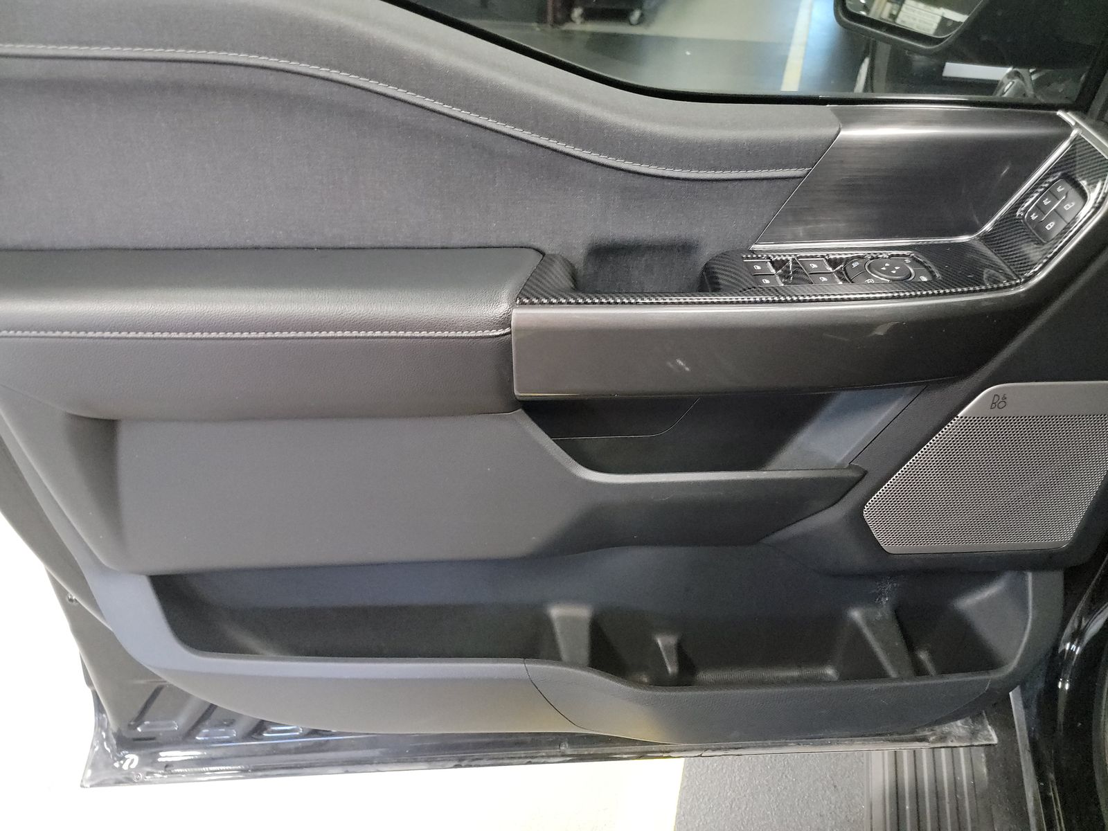 2023 Ford F-150 Lariat AWD