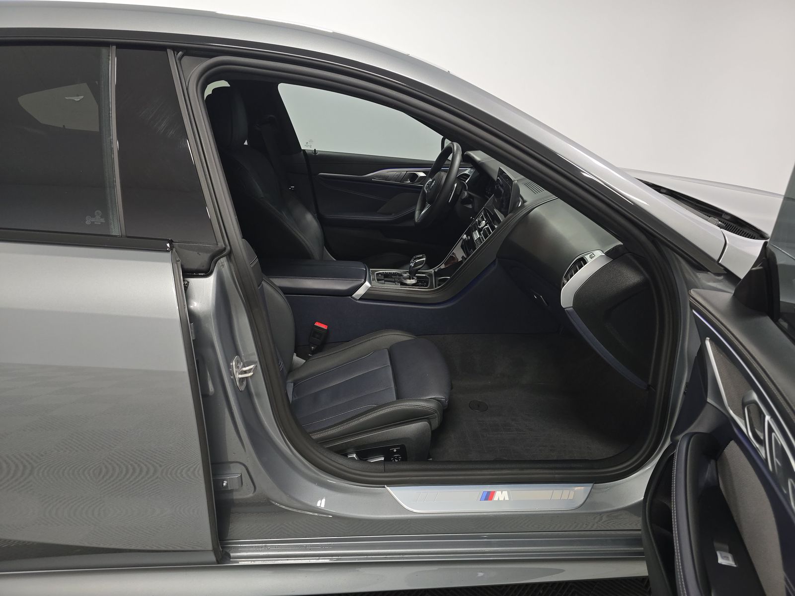 2024 BMW 8 Series 840i RWD