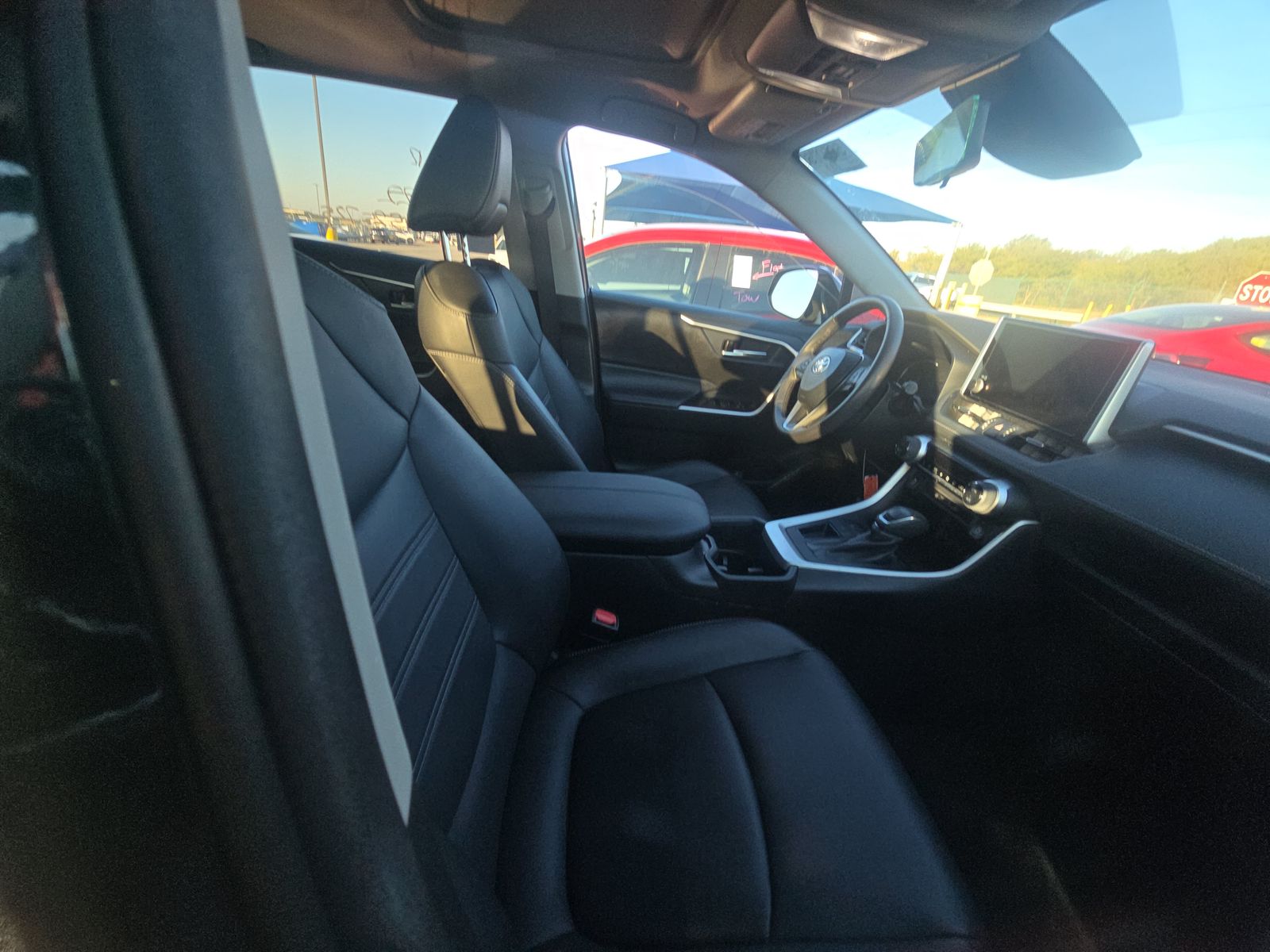 2023 Toyota RAV4 XLE Premium FWD