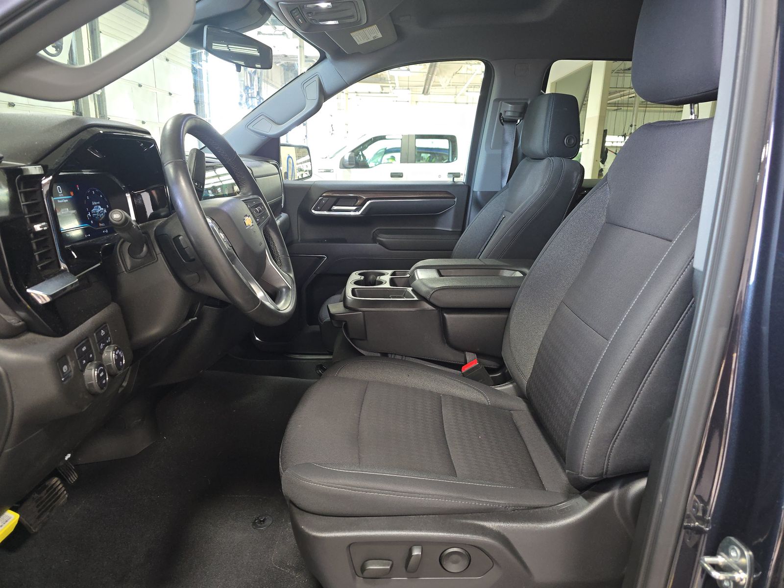 2024 Chevrolet Silverado 1500 LT AWD