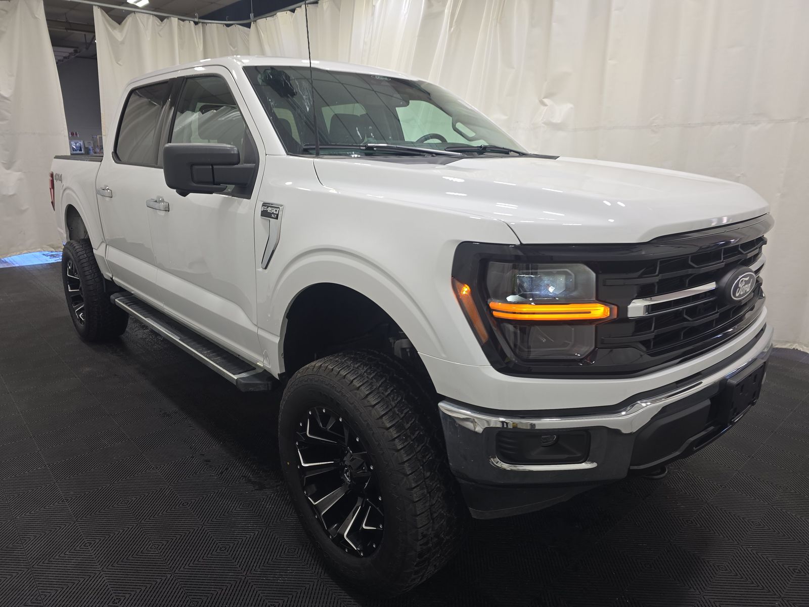 2024 Ford F-150 XLT AWD