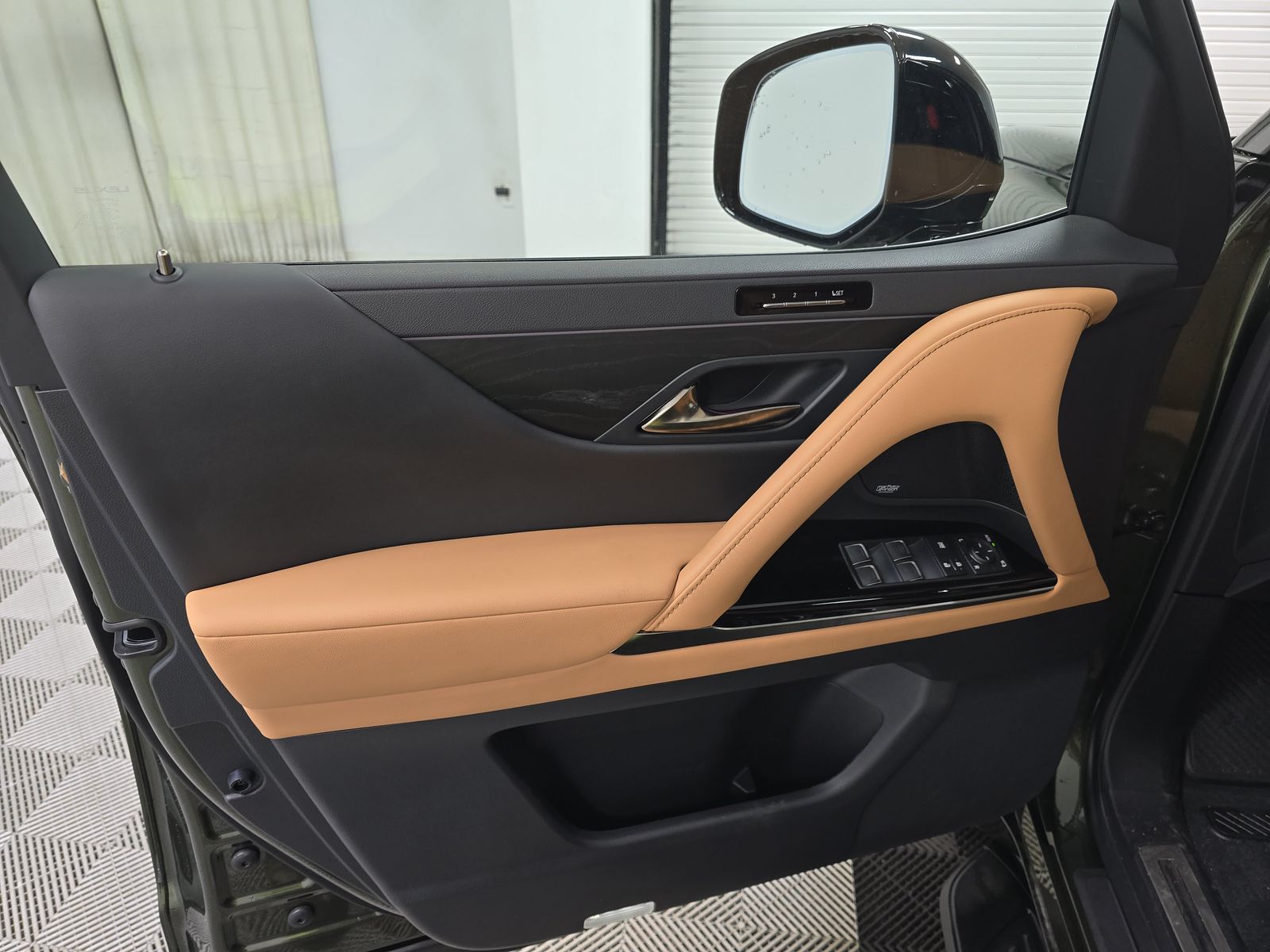 2025 Lexus LX LX 700h Luxury AWD