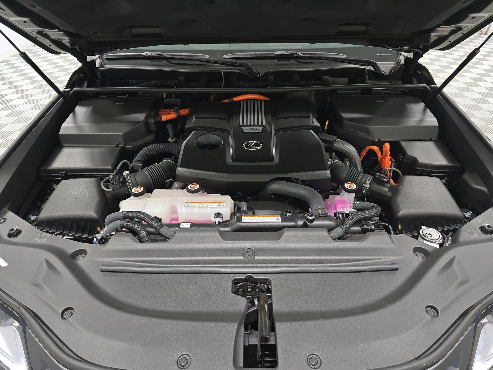 2025 Lexus LX LX 700h Luxury AWD