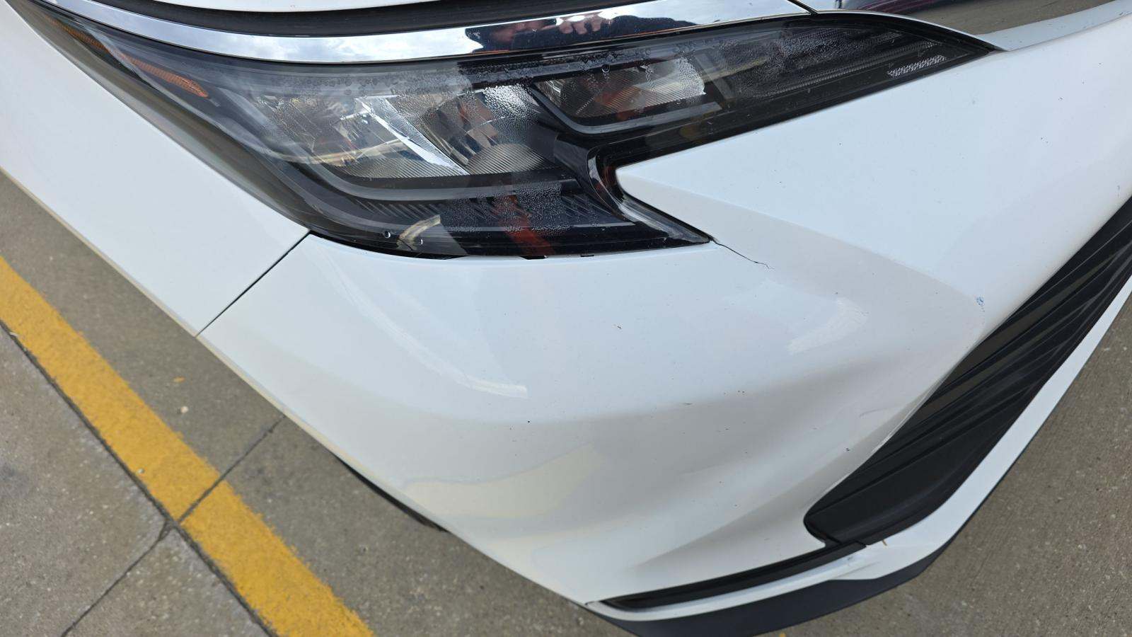 2024 Toyota Sienna LE FWD