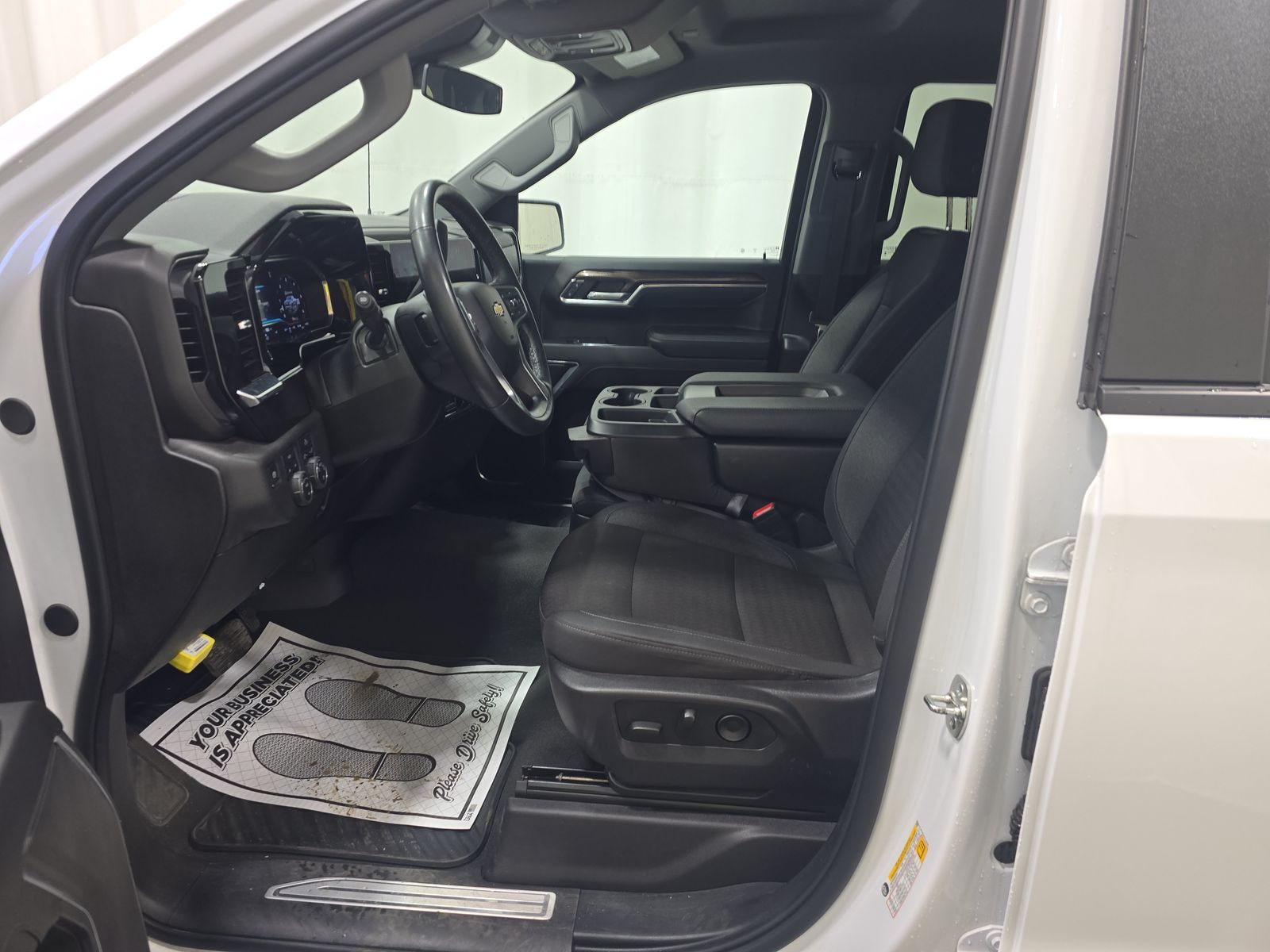 2025 Chevrolet Silverado 1500 LT AWD