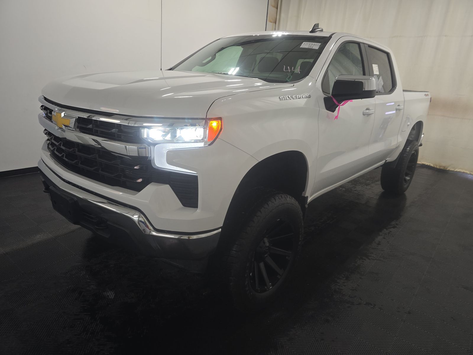 2025 Chevrolet Silverado 1500 LT AWD