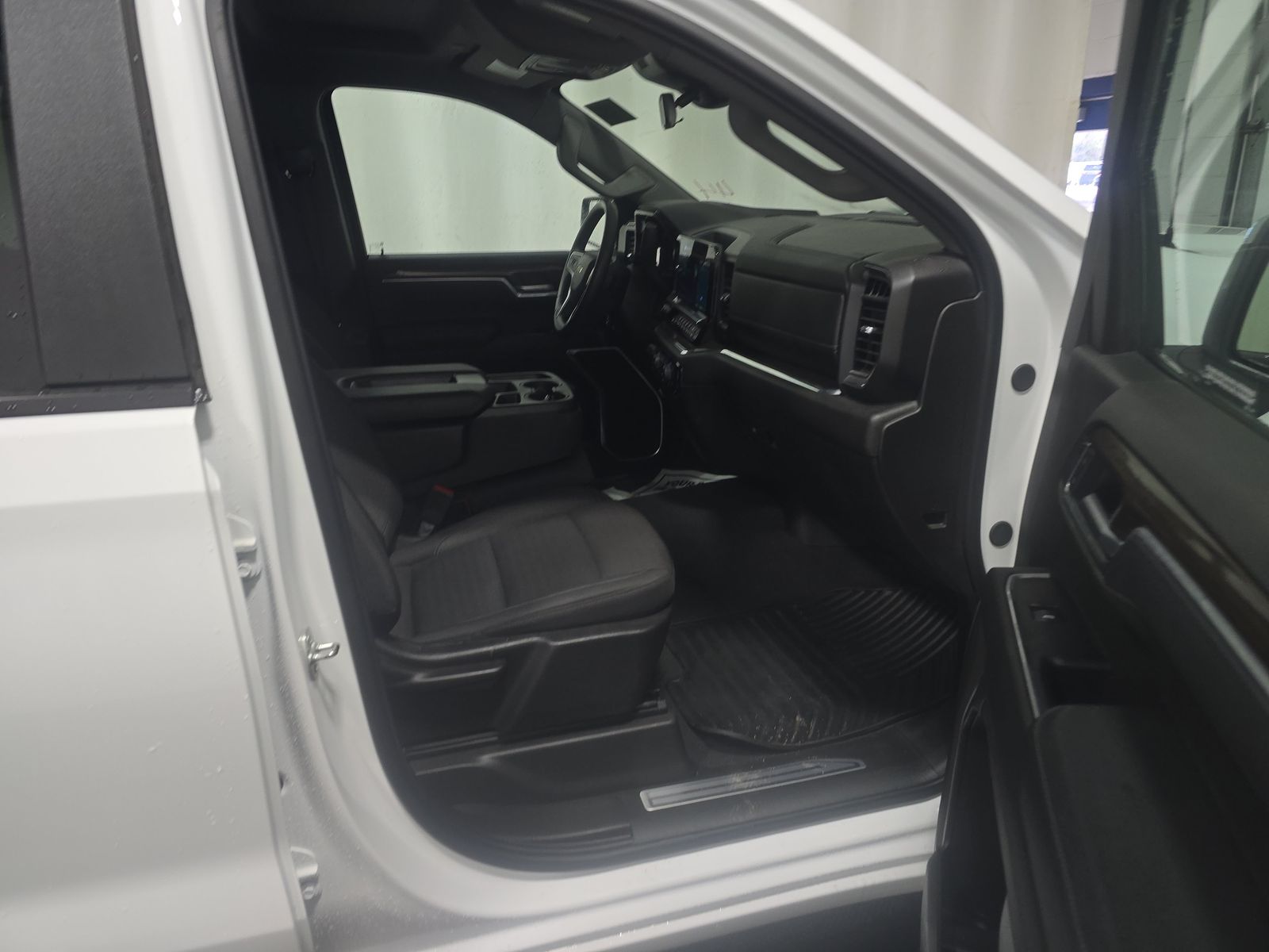 2025 Chevrolet Silverado 1500 LT AWD