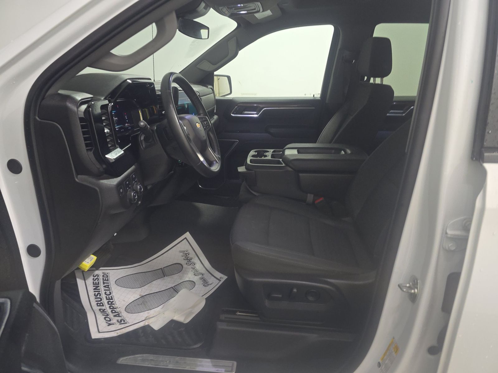 2025 Chevrolet Silverado 1500 LT AWD