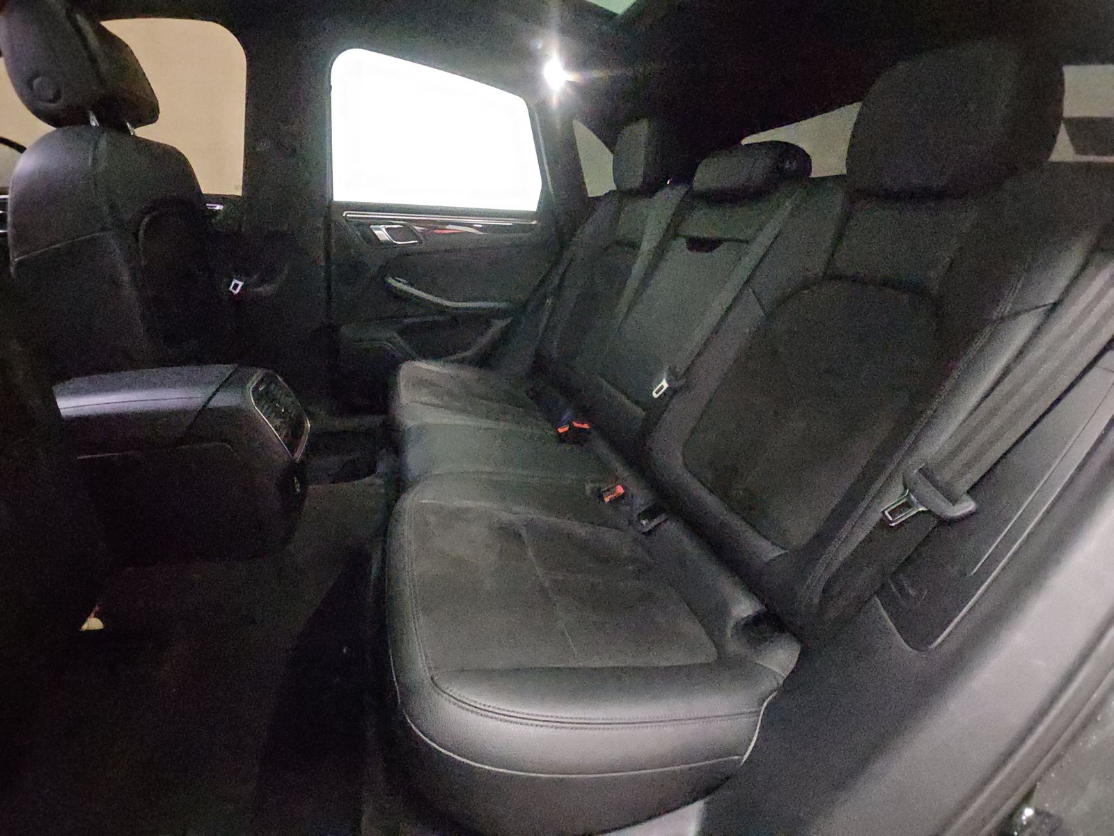 2020 Porsche Macan Base AWD