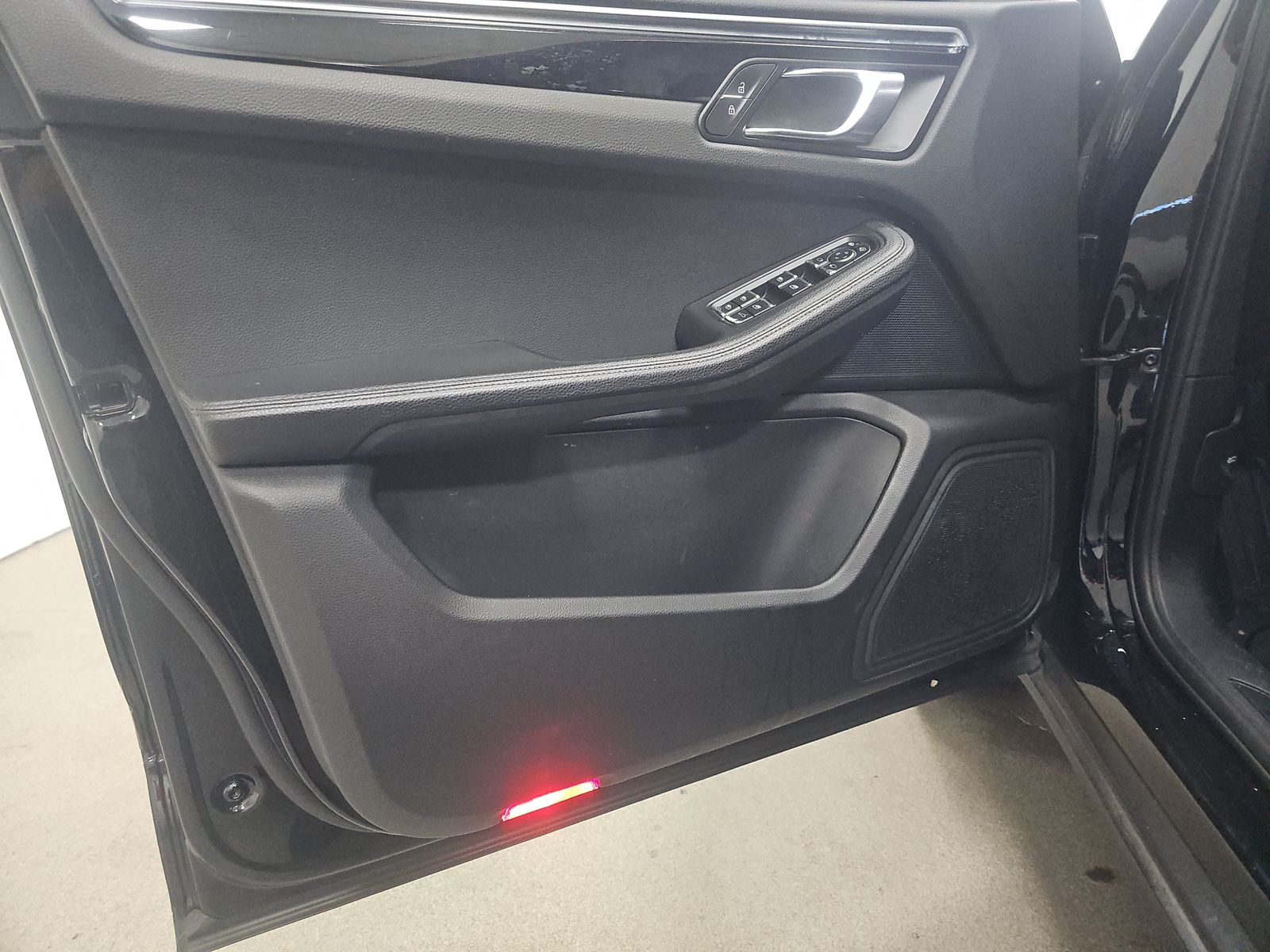 2020 Porsche Macan Base AWD