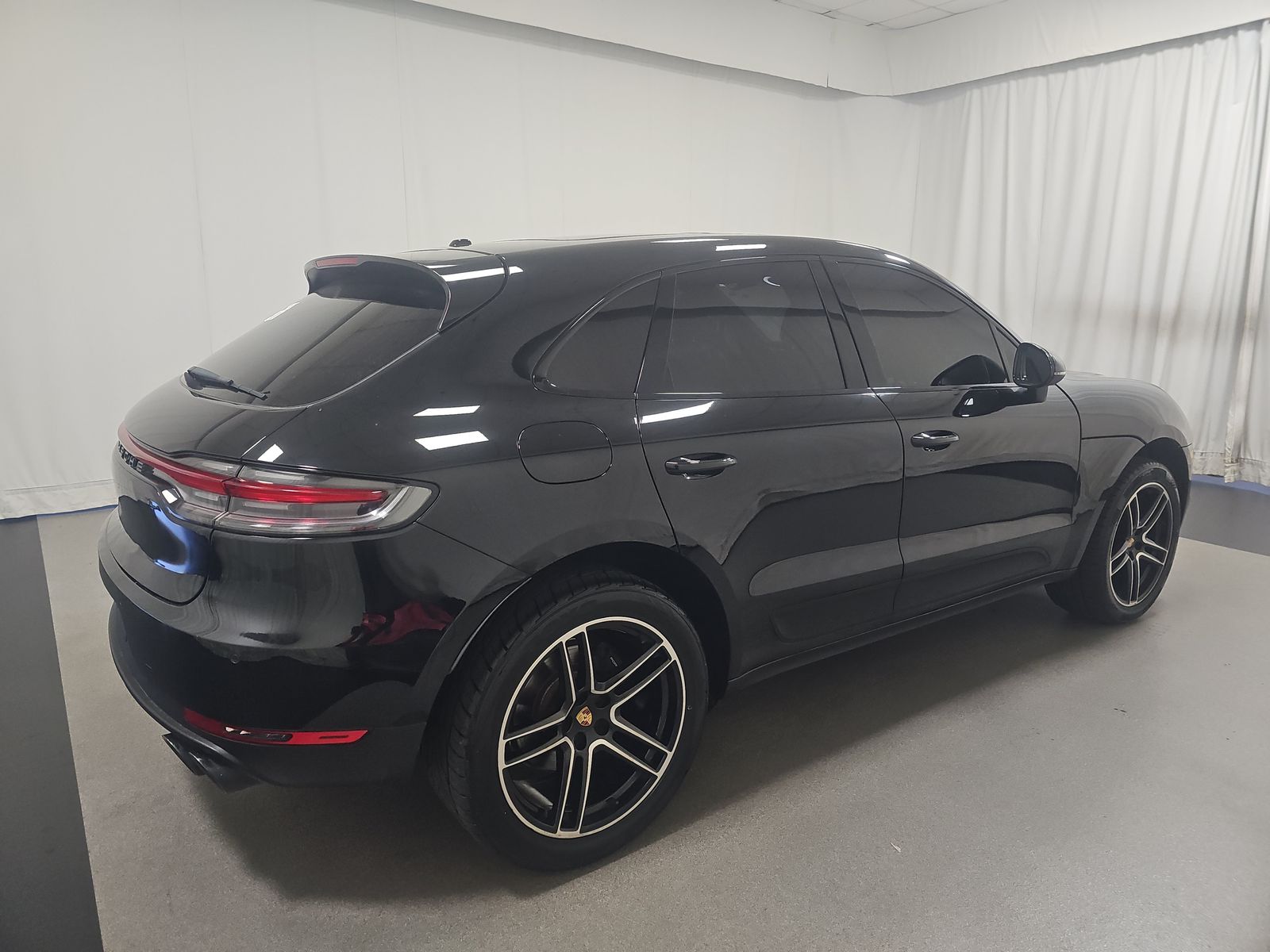 2020 Porsche Macan Base AWD