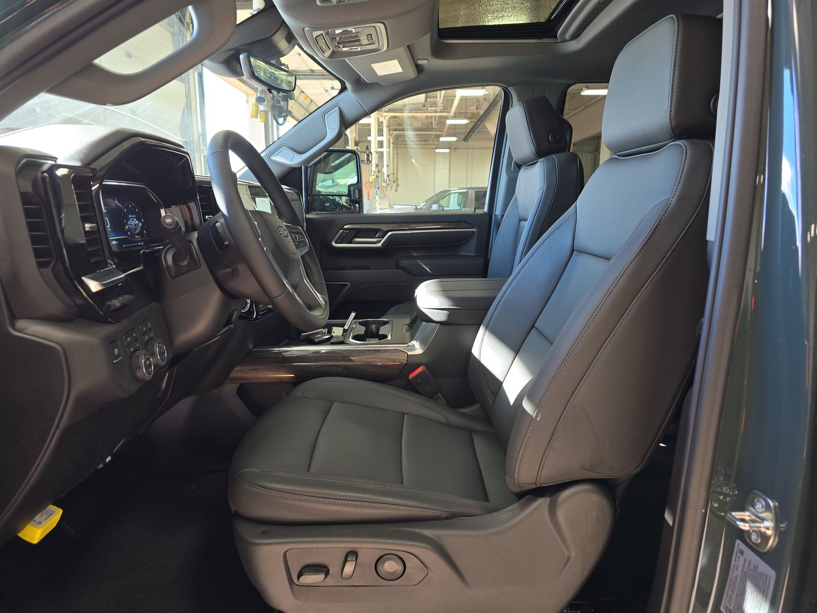 2025 Chevrolet Silverado 3500HD LTZ AWD