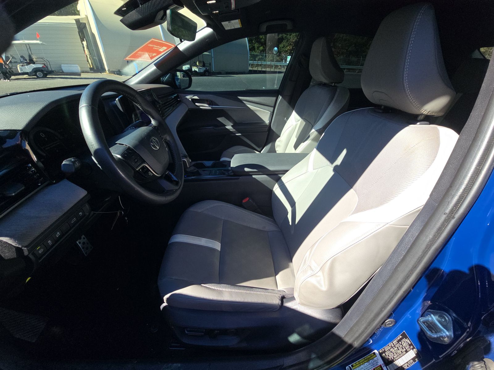 2025 Toyota Camry SE FWD