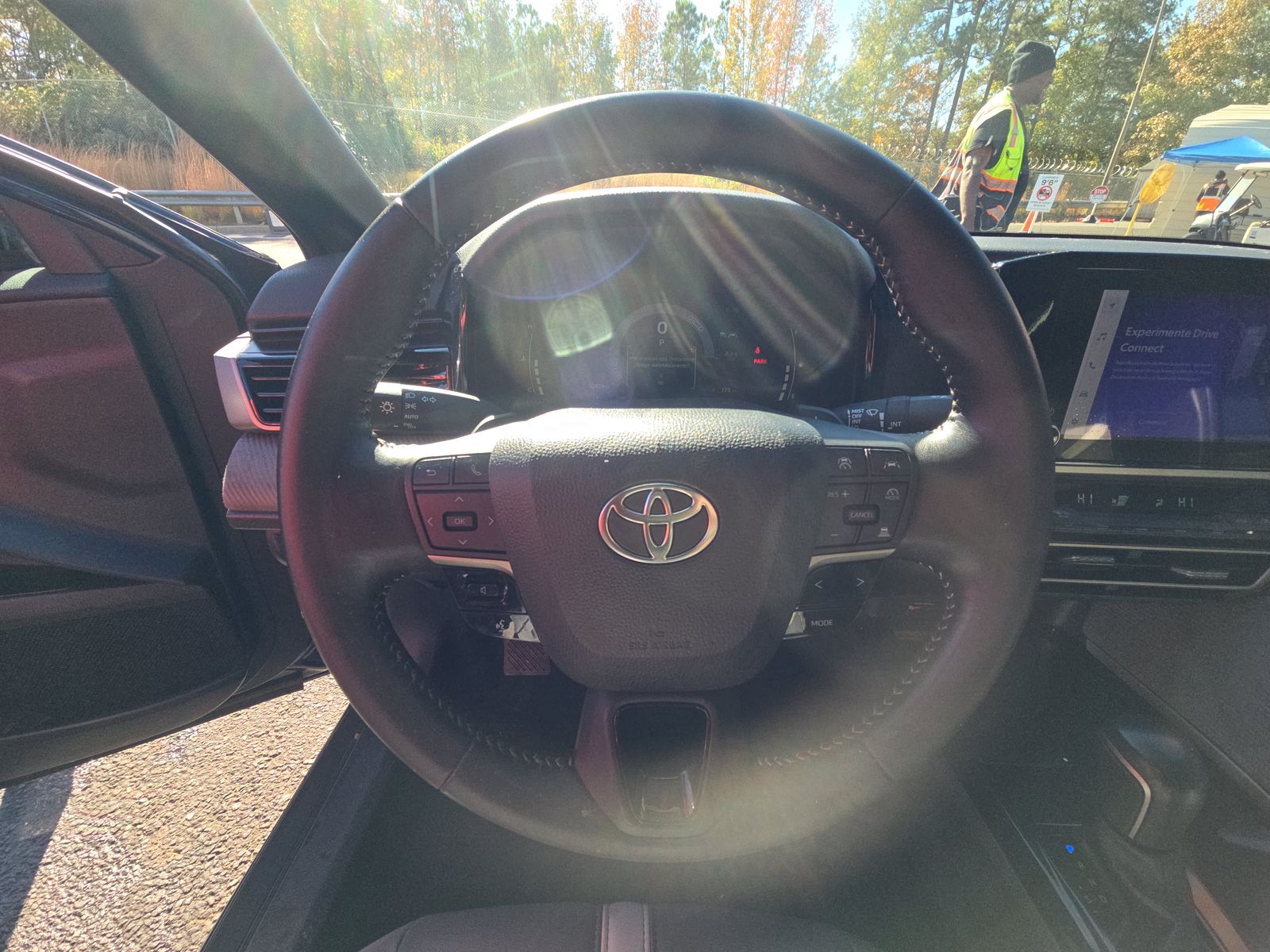 2025 Toyota Camry SE FWD